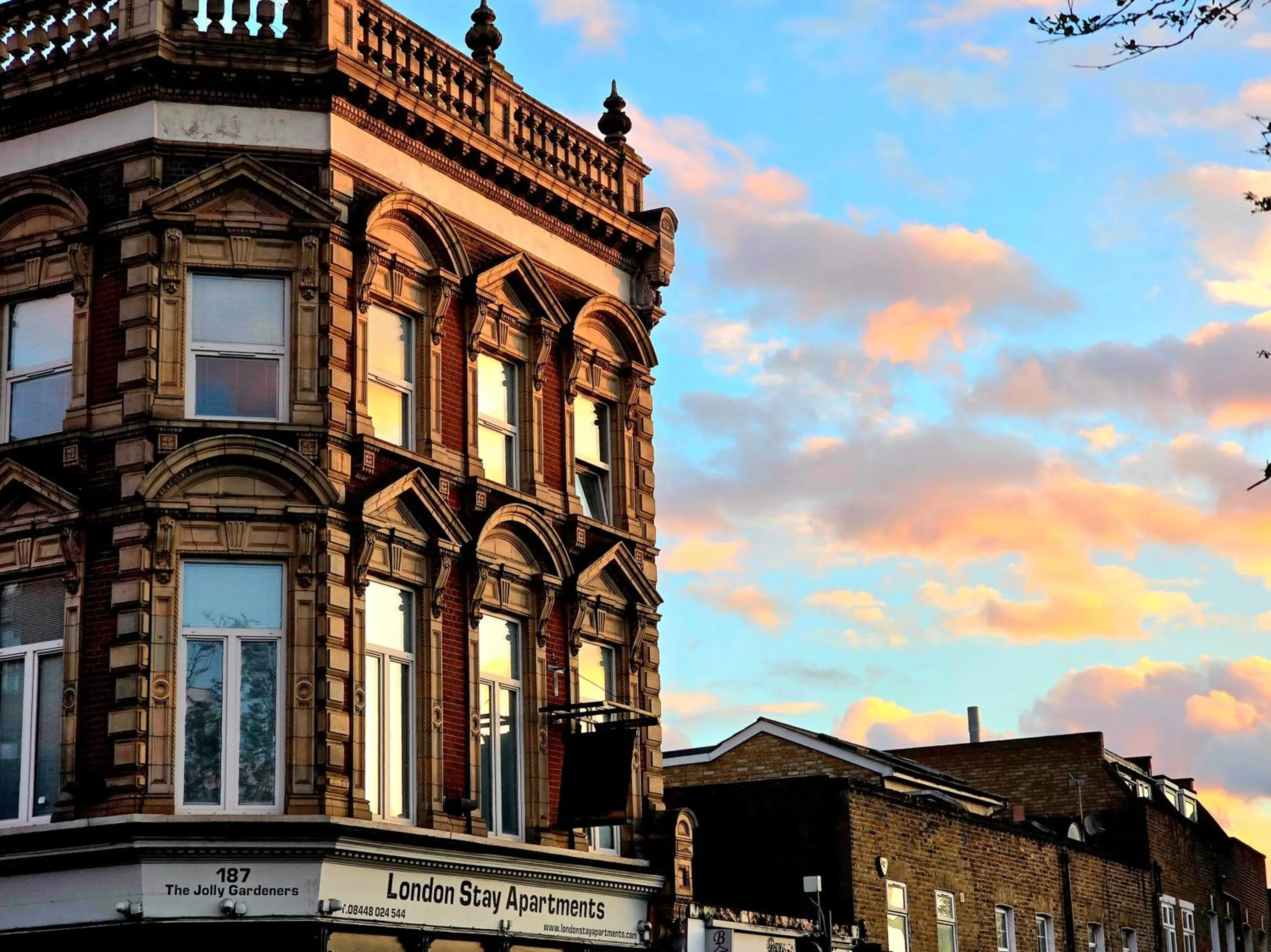 Property building in London Stay Apartments