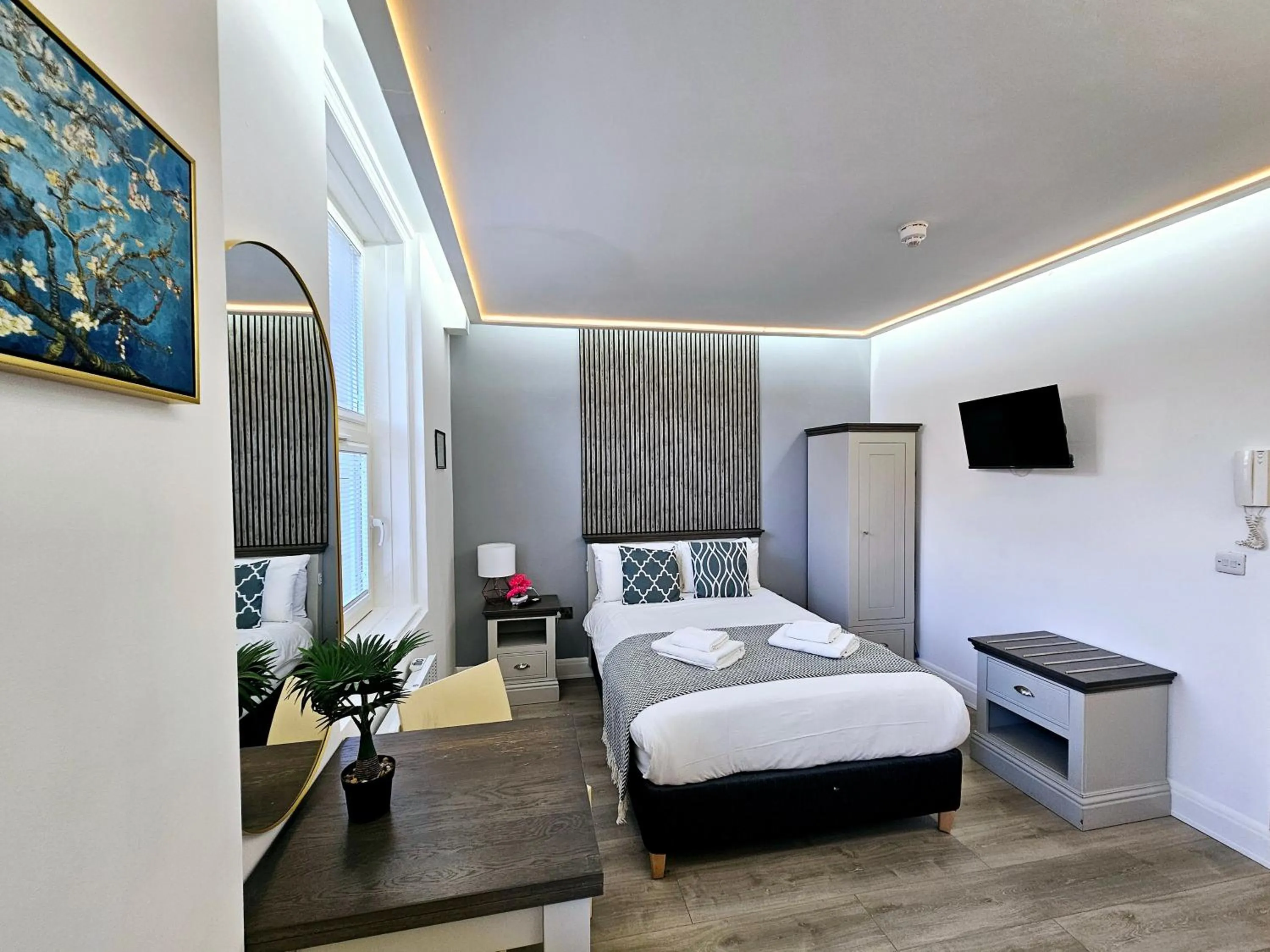 View (from property/room), Bed in London Stay Apartments