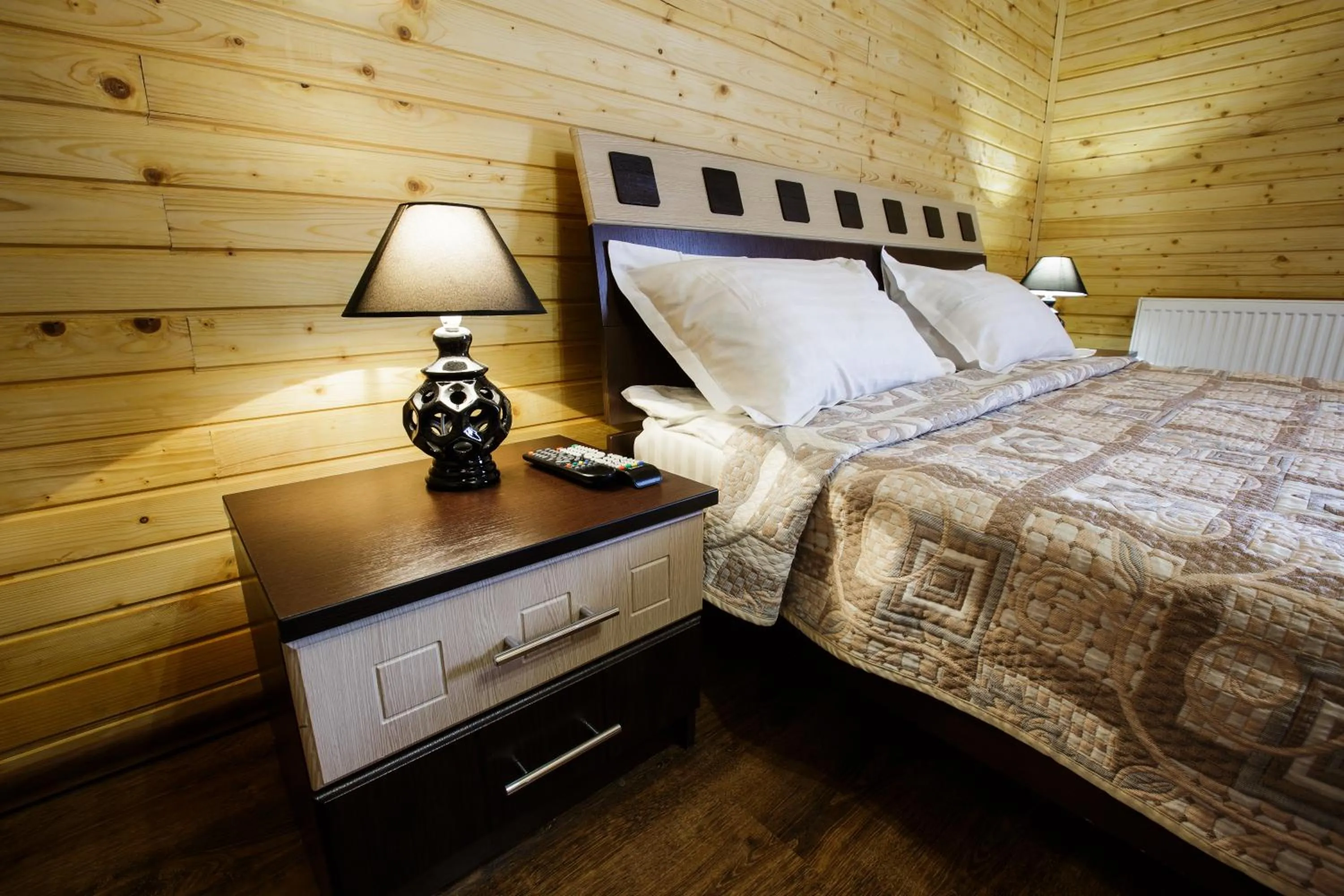 Decorative detail, Bed in Anastasiya GOLD