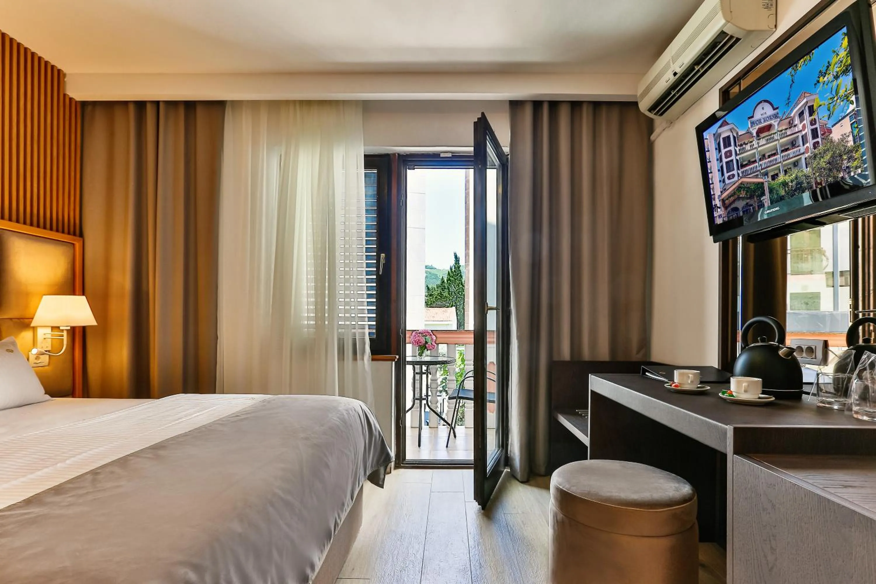 Photo of the whole room, Bed in Villa Dvor Kornic