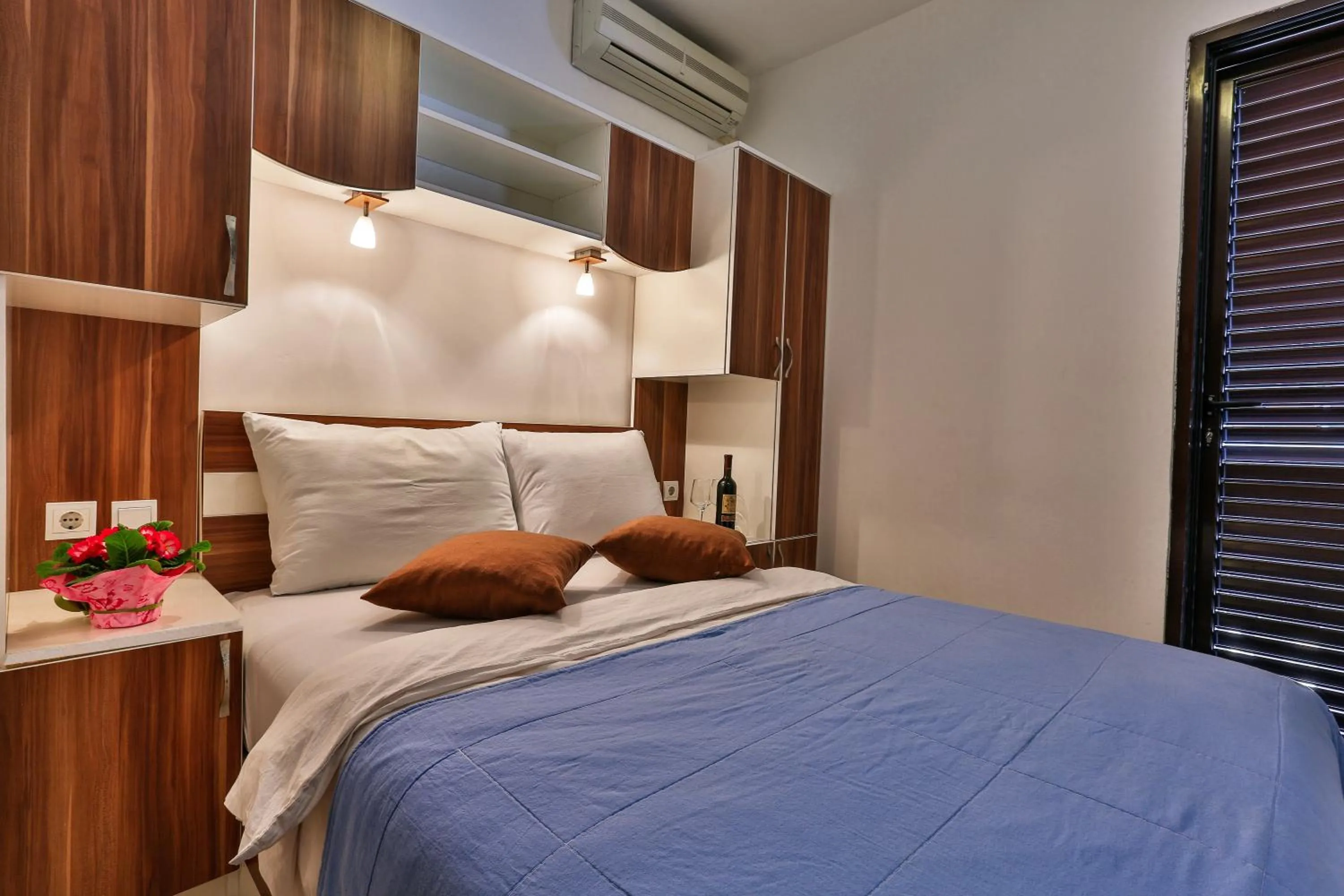 Bedroom, Bed in Villa Dvor Kornic