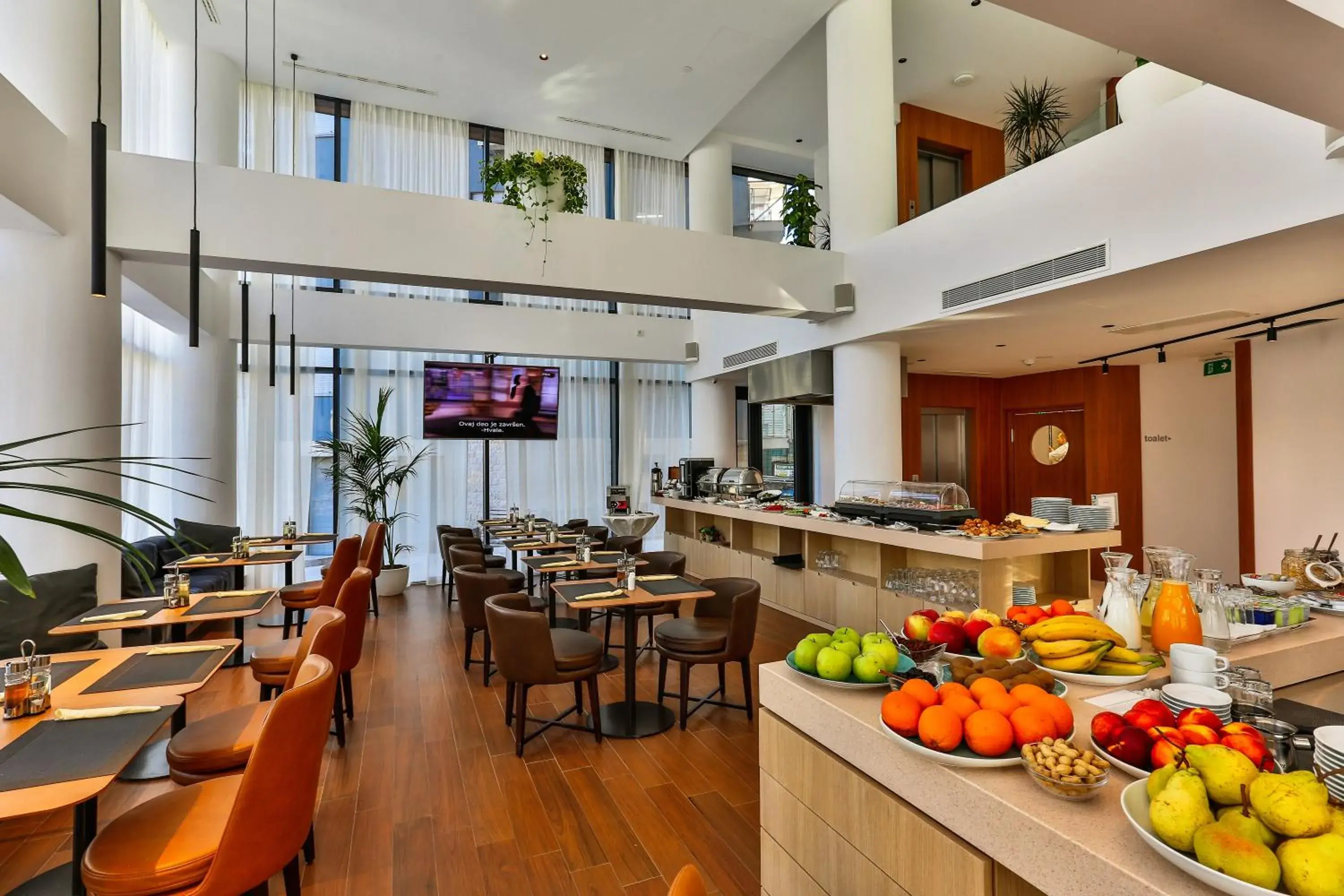 Restaurant/places to eat in Villa Dvor Kornic Restaurant/places to eat in Villa Dvor Kornic