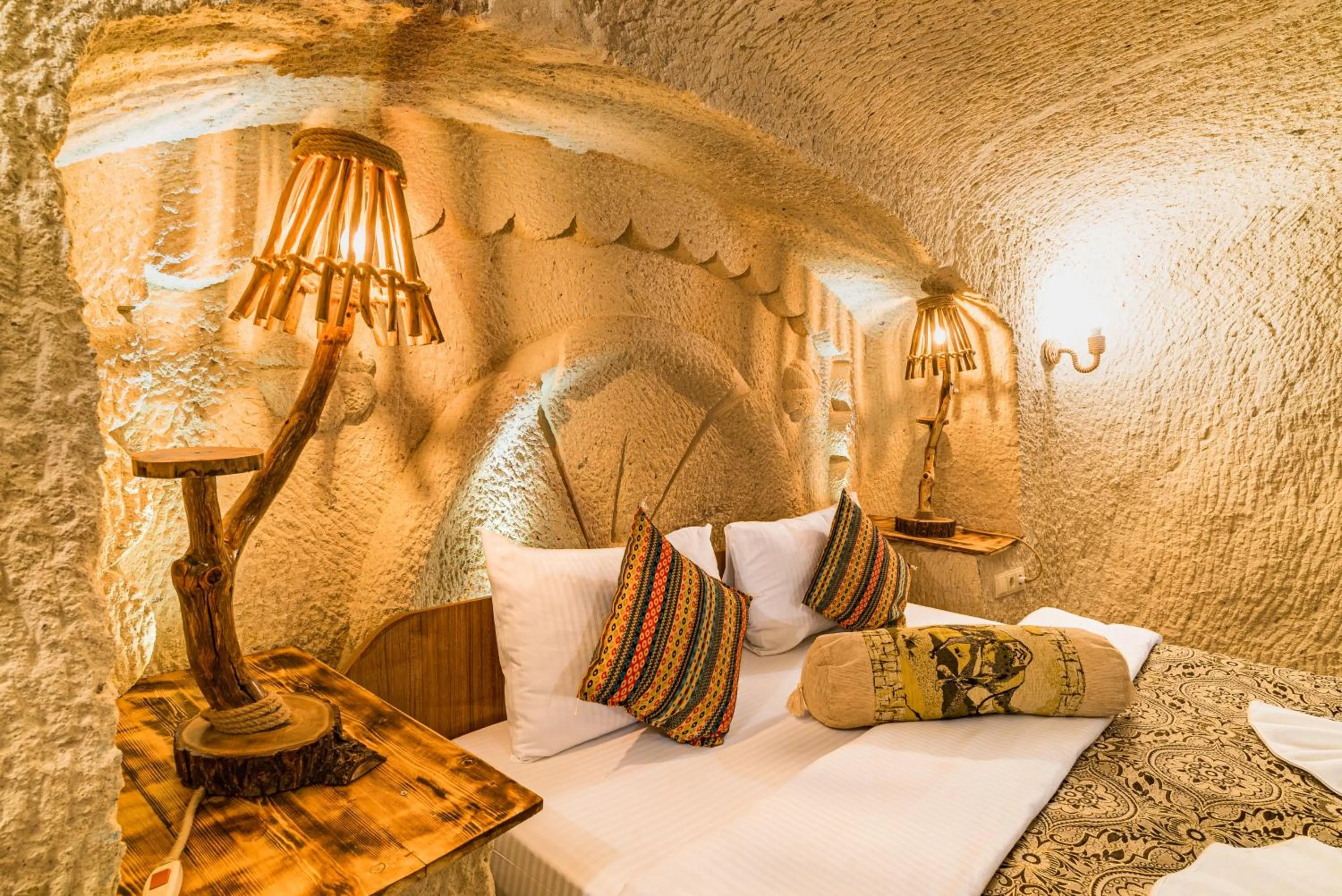Bed in Cappadocia Ennar Cave Swimming Pool Hot & SPA