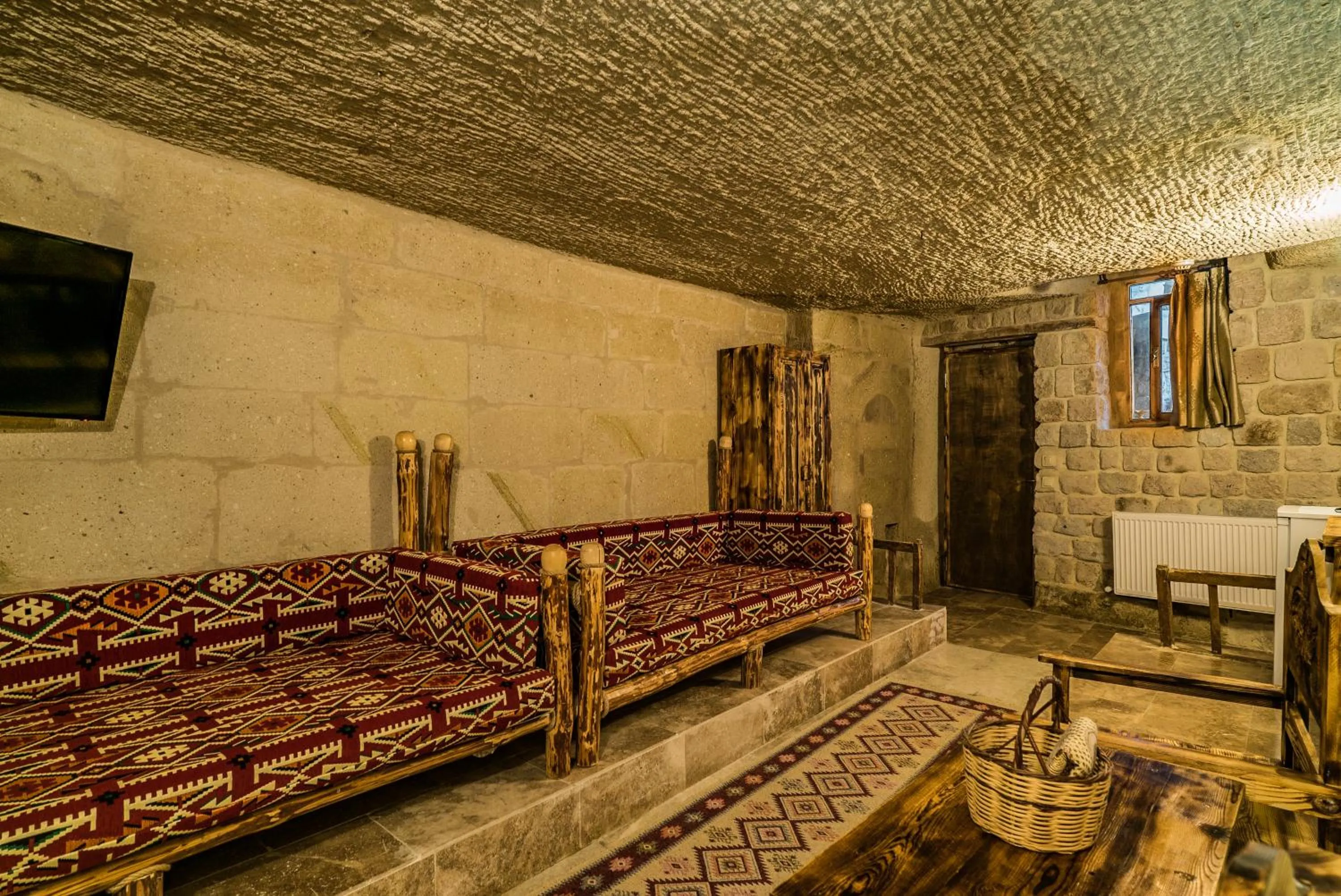 Massage, Bed in Cappadocia Ennar Cave Swimming Pool Hot & SPA