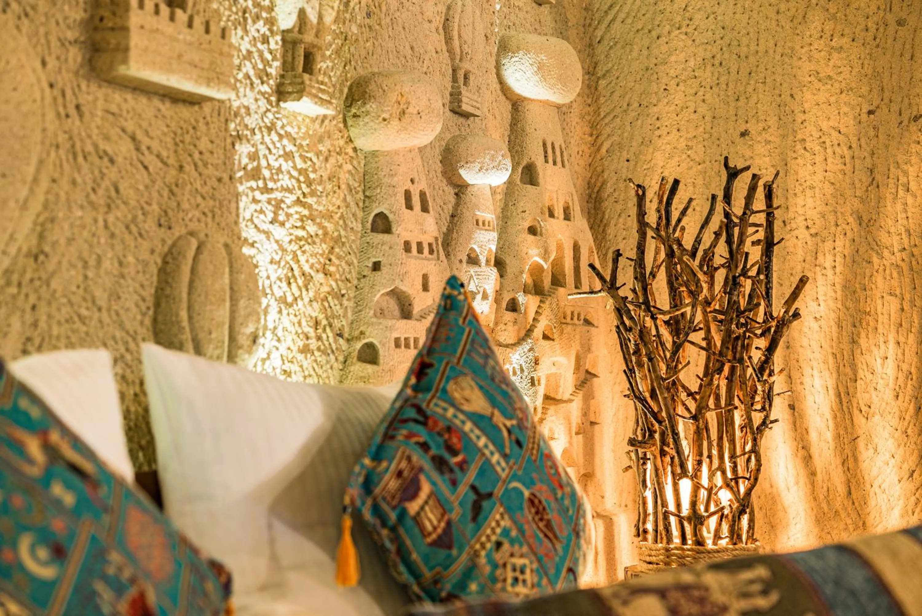 Massage in Cappadocia Ennar Cave Swimming Pool Hot & SPA