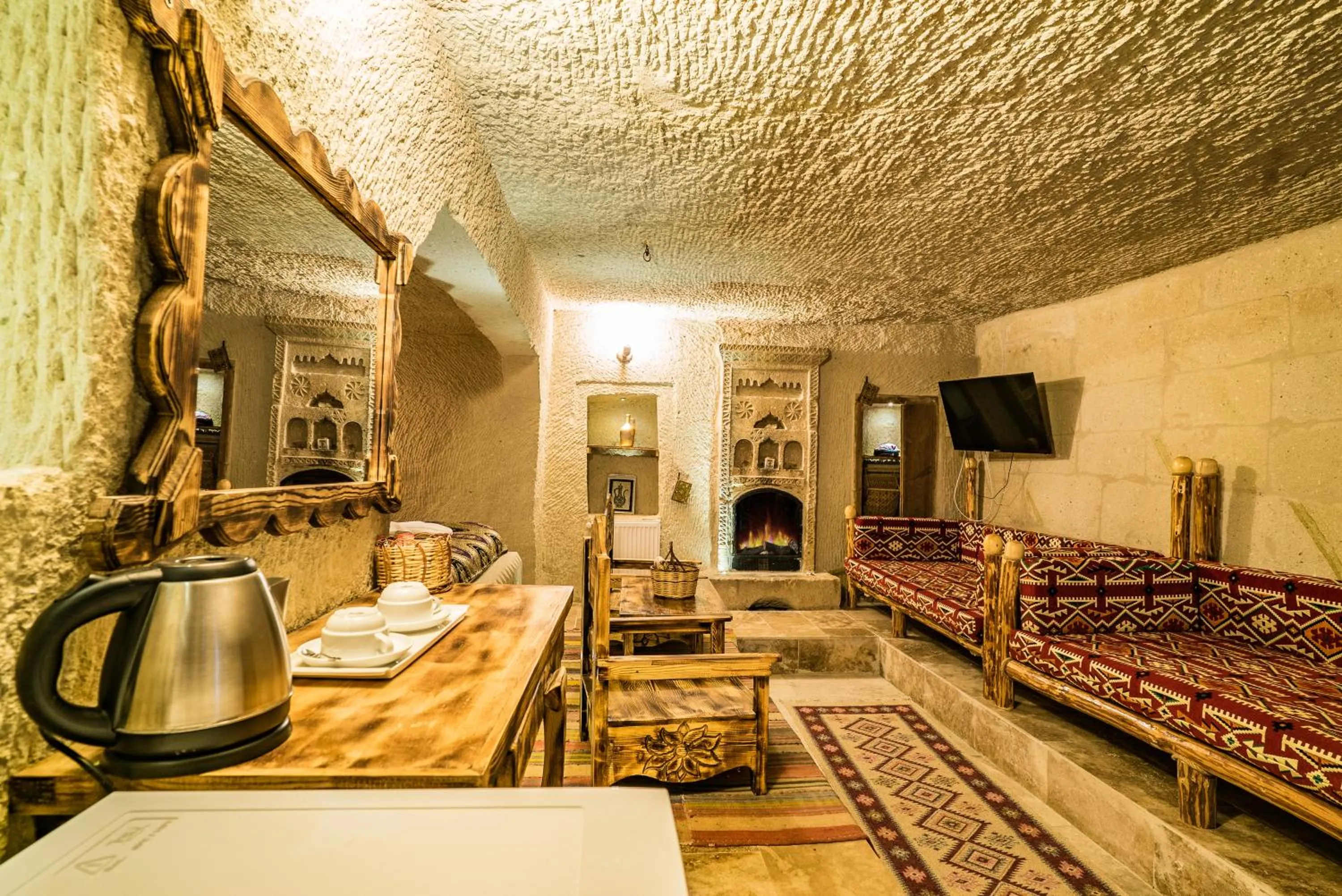 Massage in Cappadocia Ennar Cave Swimming Pool Hot & SPA