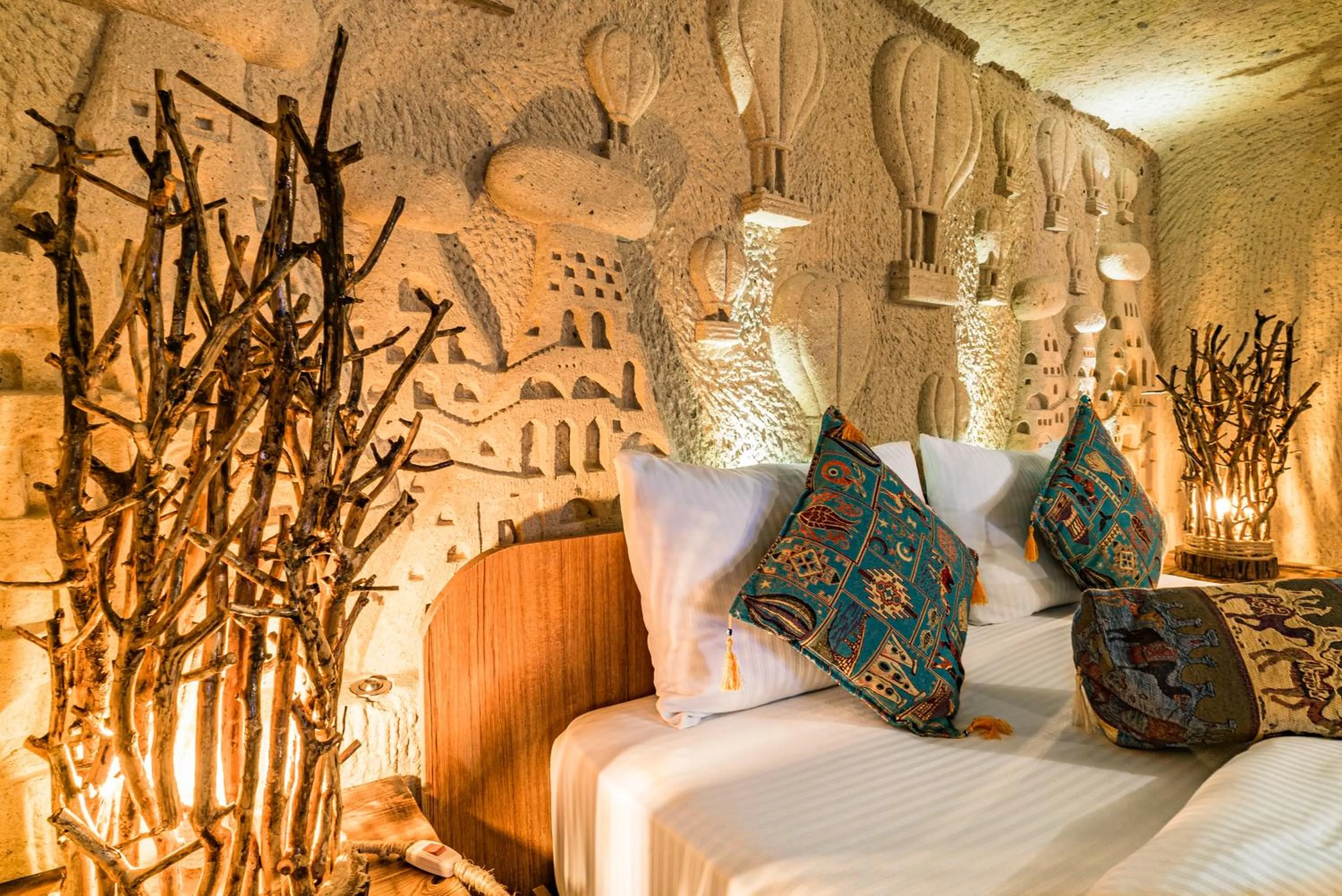 Massage, Bed in Cappadocia Ennar Cave Swimming Pool Hot & SPA