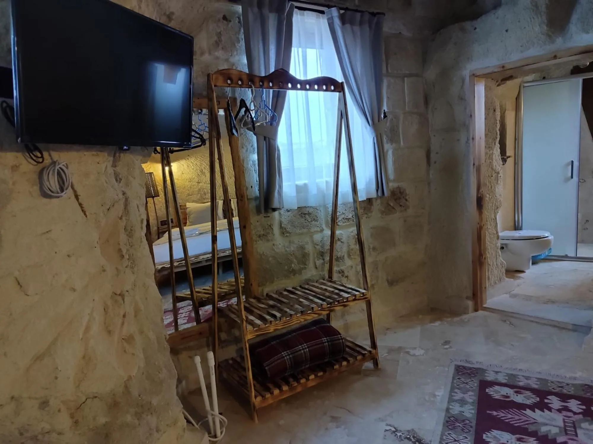 Communal lounge/ TV room, Bed in Cappadocia Ennar Cave Swimming Pool Hot & SPA