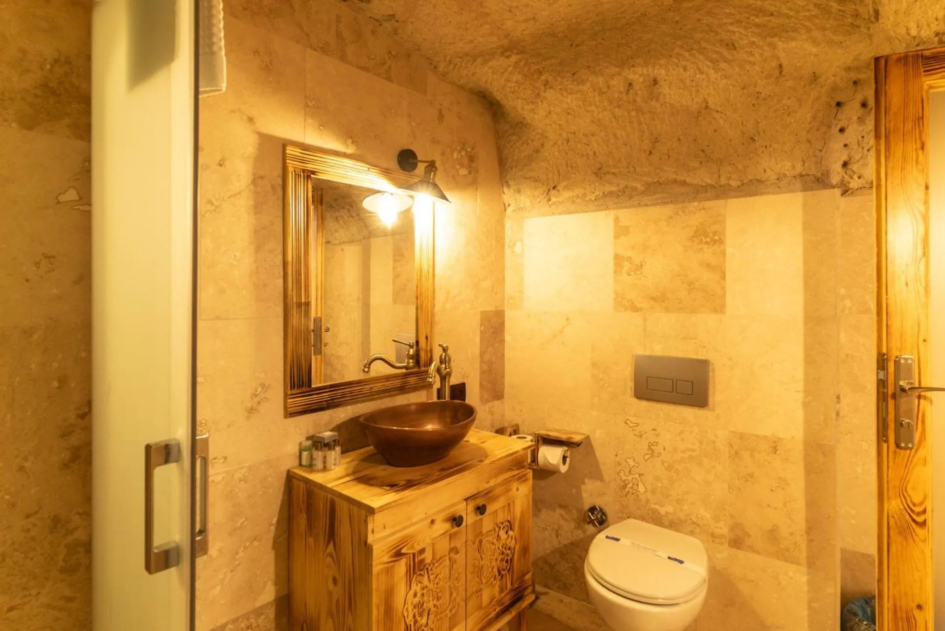 Bathroom in Cappadocia Ennar Cave Swimming Pool Hot & SPA