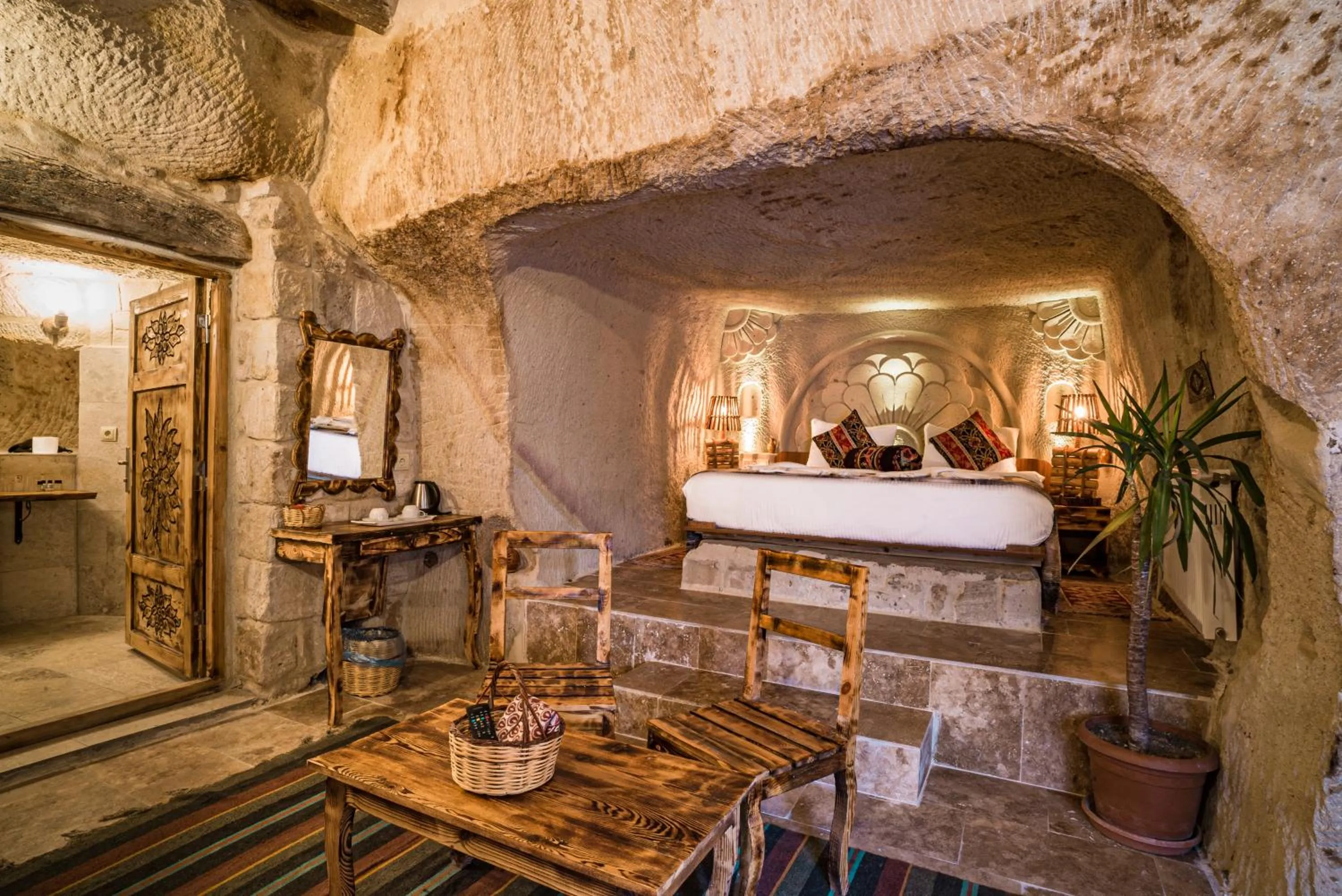 Massage in Cappadocia Ennar Cave Swimming Pool Hot & SPA