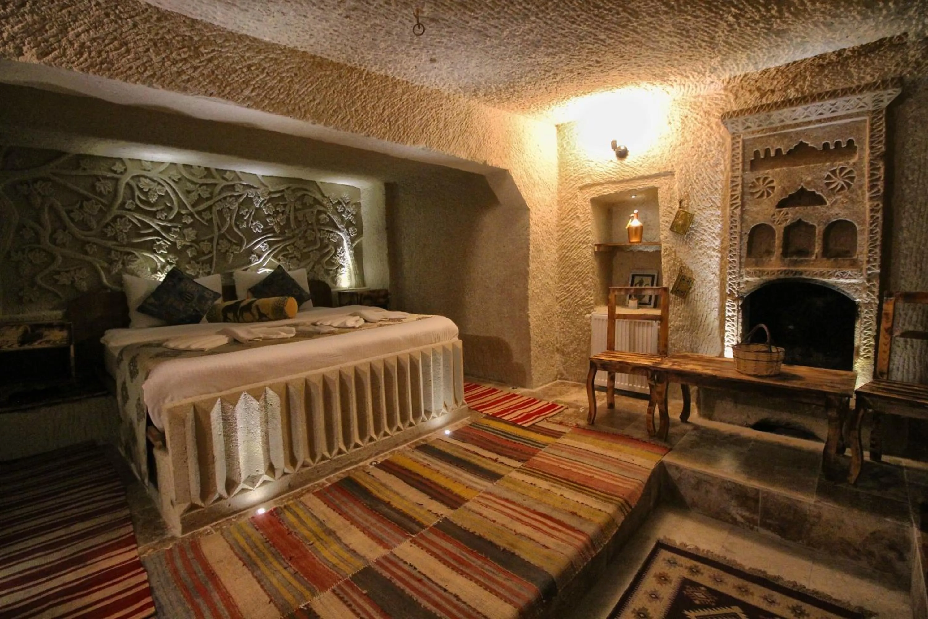 Decorative detail, Bed in Cappadocia Ennar Cave Swimming Pool Hot & SPA