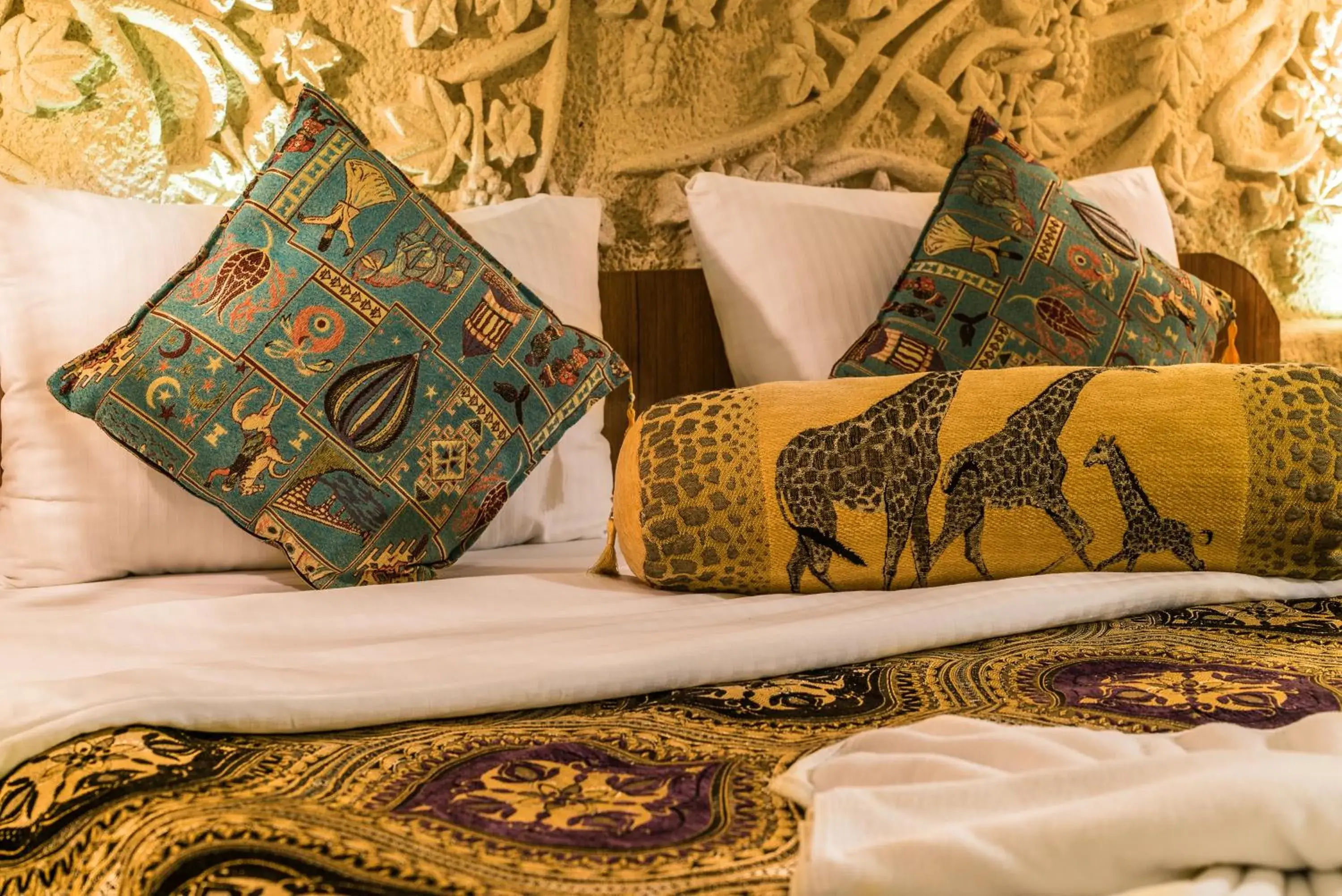 Massage, Bed in Cappadocia Ennar Cave Swimming Pool Hot & SPA Massage, Bed in Cappadocia Ennar Cave Swimming Pool Hot & SPA