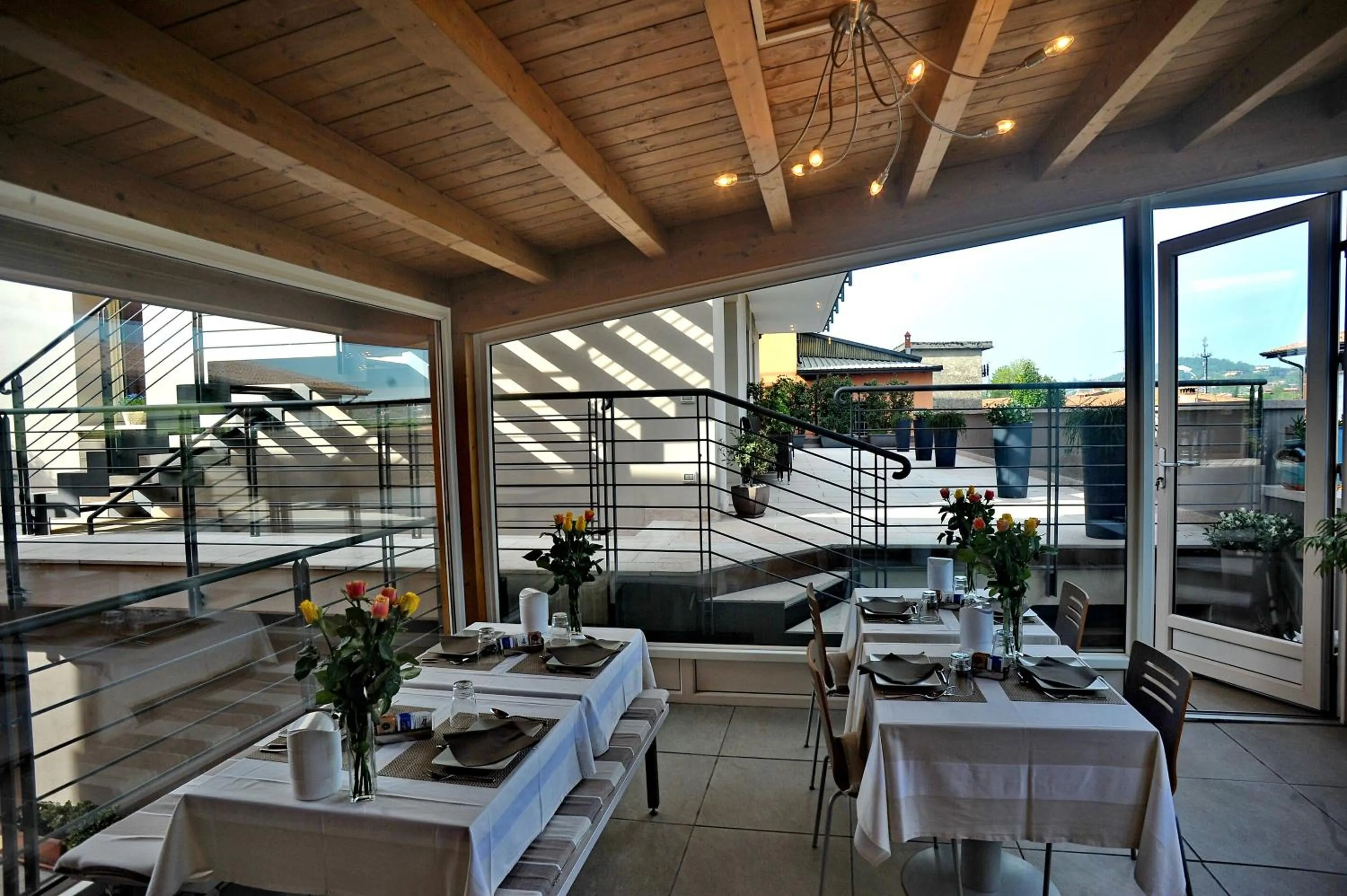 Buffet breakfast in Bed & Breakfast Vieulif