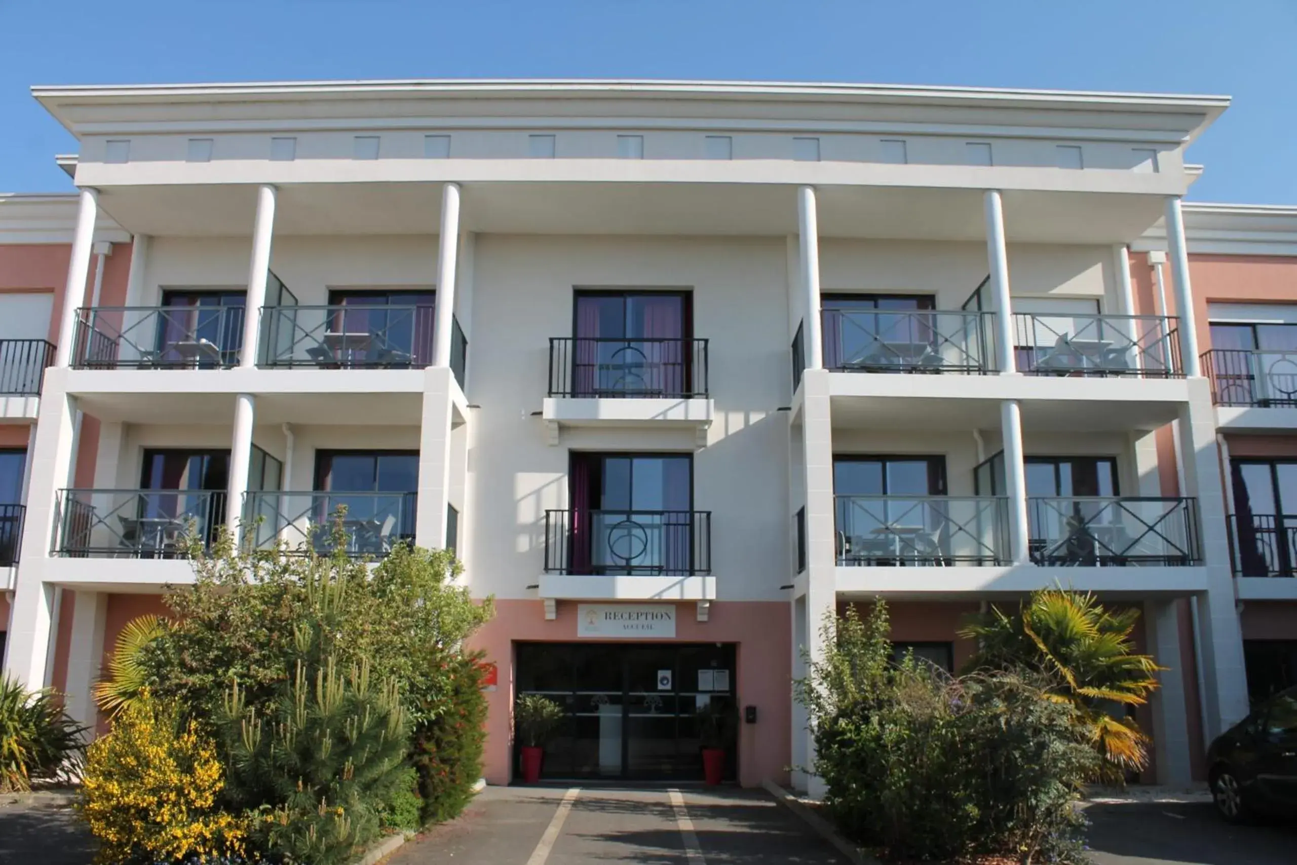 Property building in Adonis La Baule Property building in Adonis La Baule
