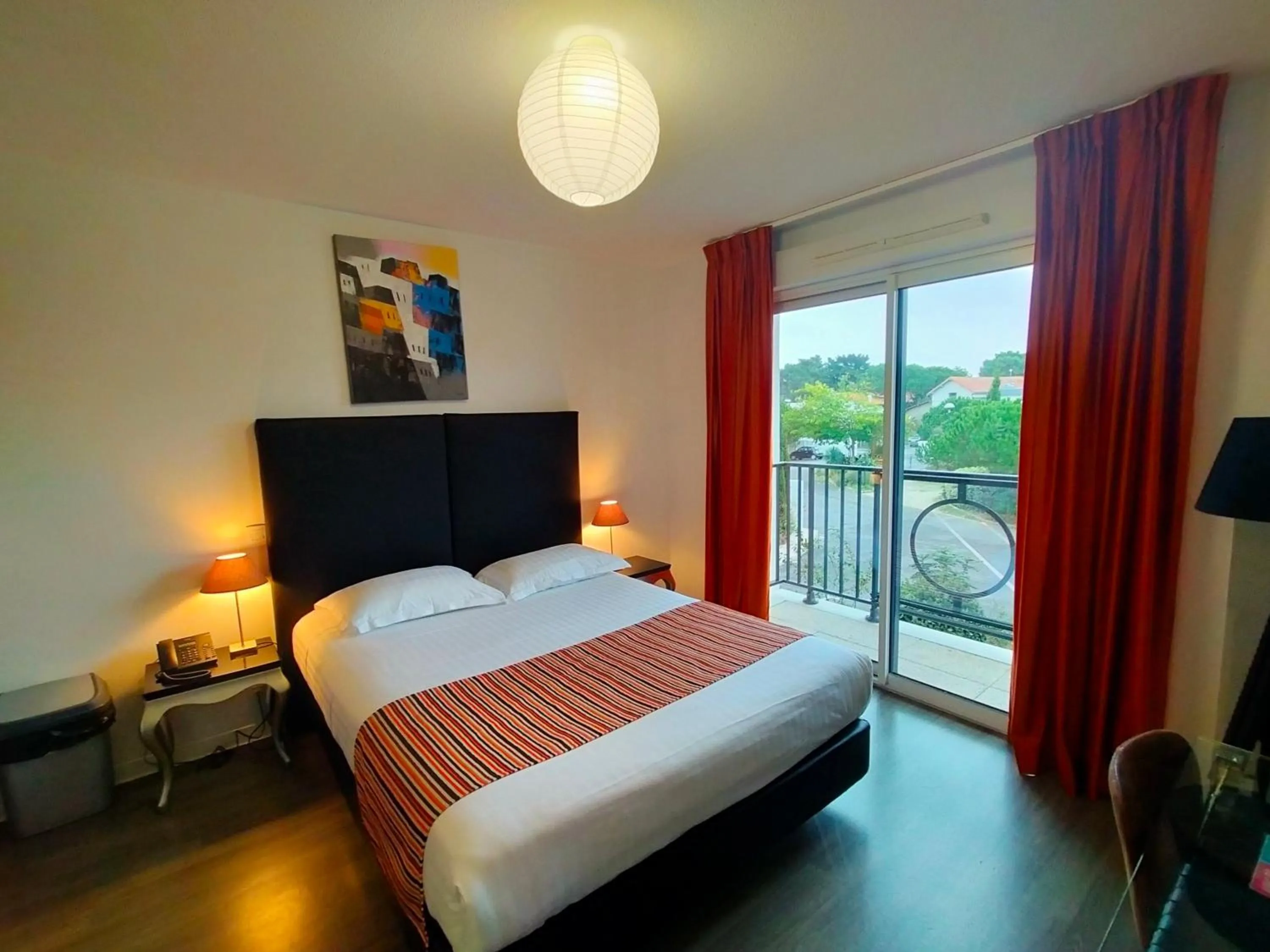 Bedroom, Bed in Adonis La Baule