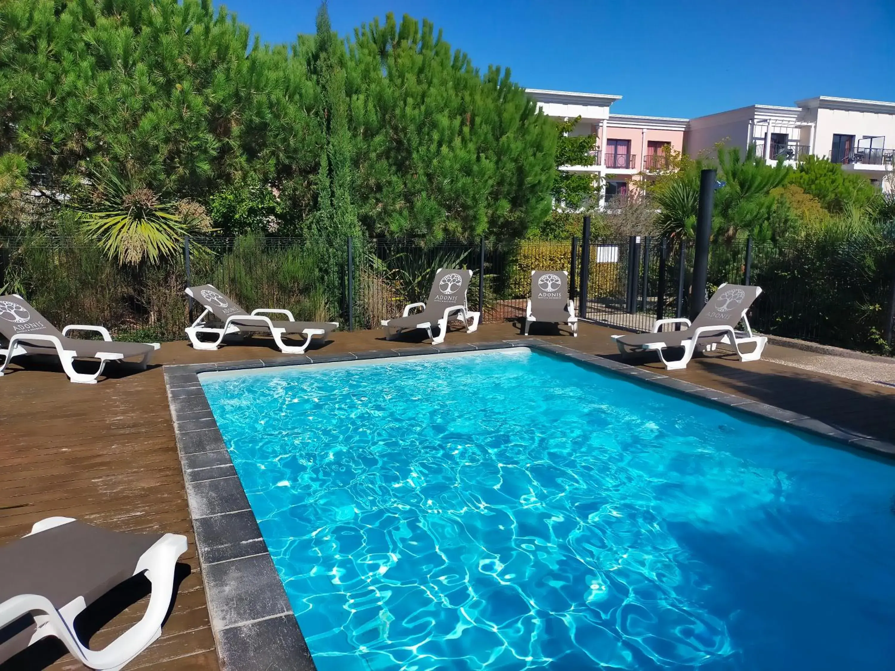 Swimming pool in Adonis La Baule Swimming pool in Adonis La Baule