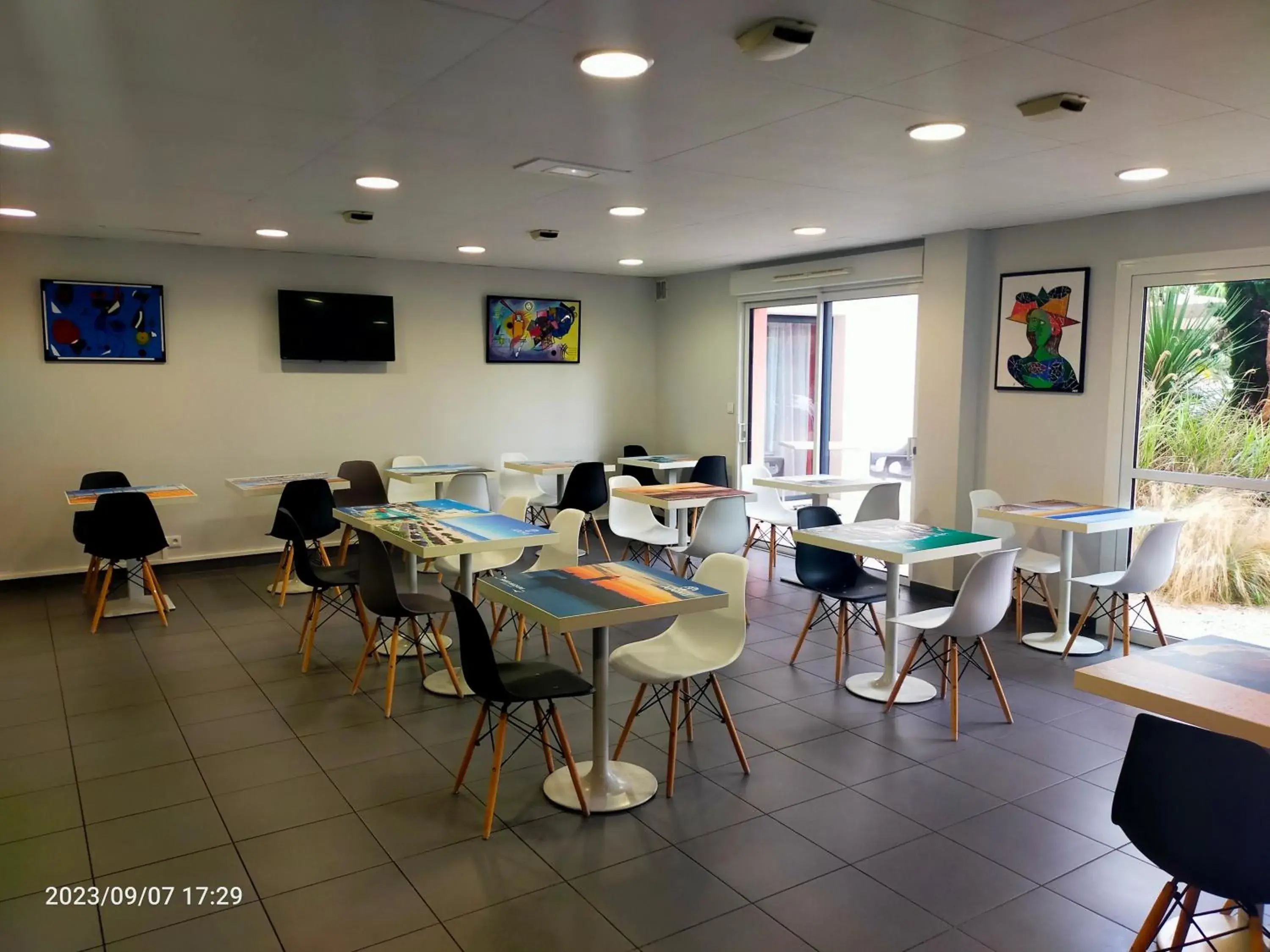 Buffet breakfast in Adonis La Baule Buffet breakfast in Adonis La Baule