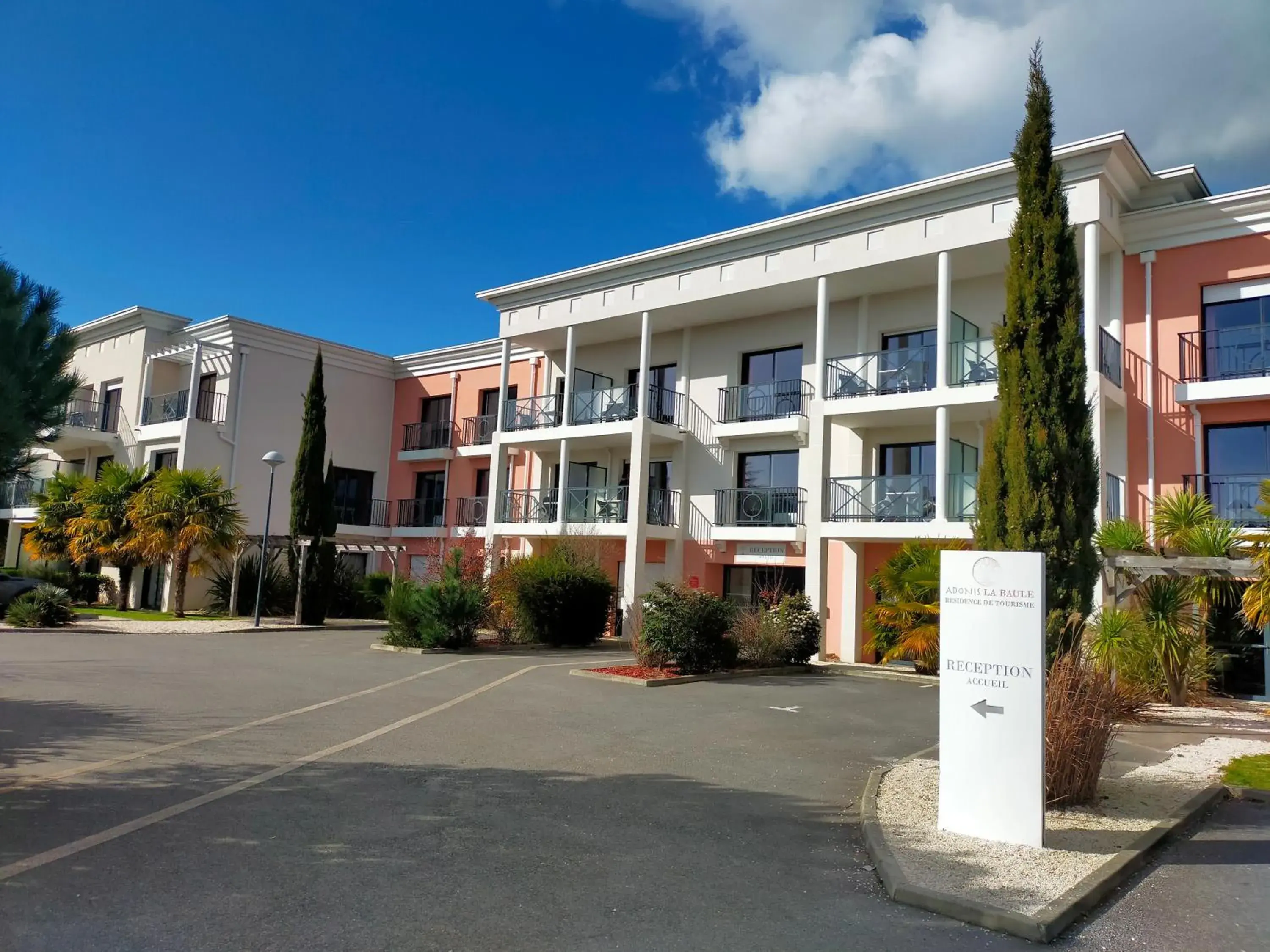Property building in Adonis La Baule Property building in Adonis La Baule