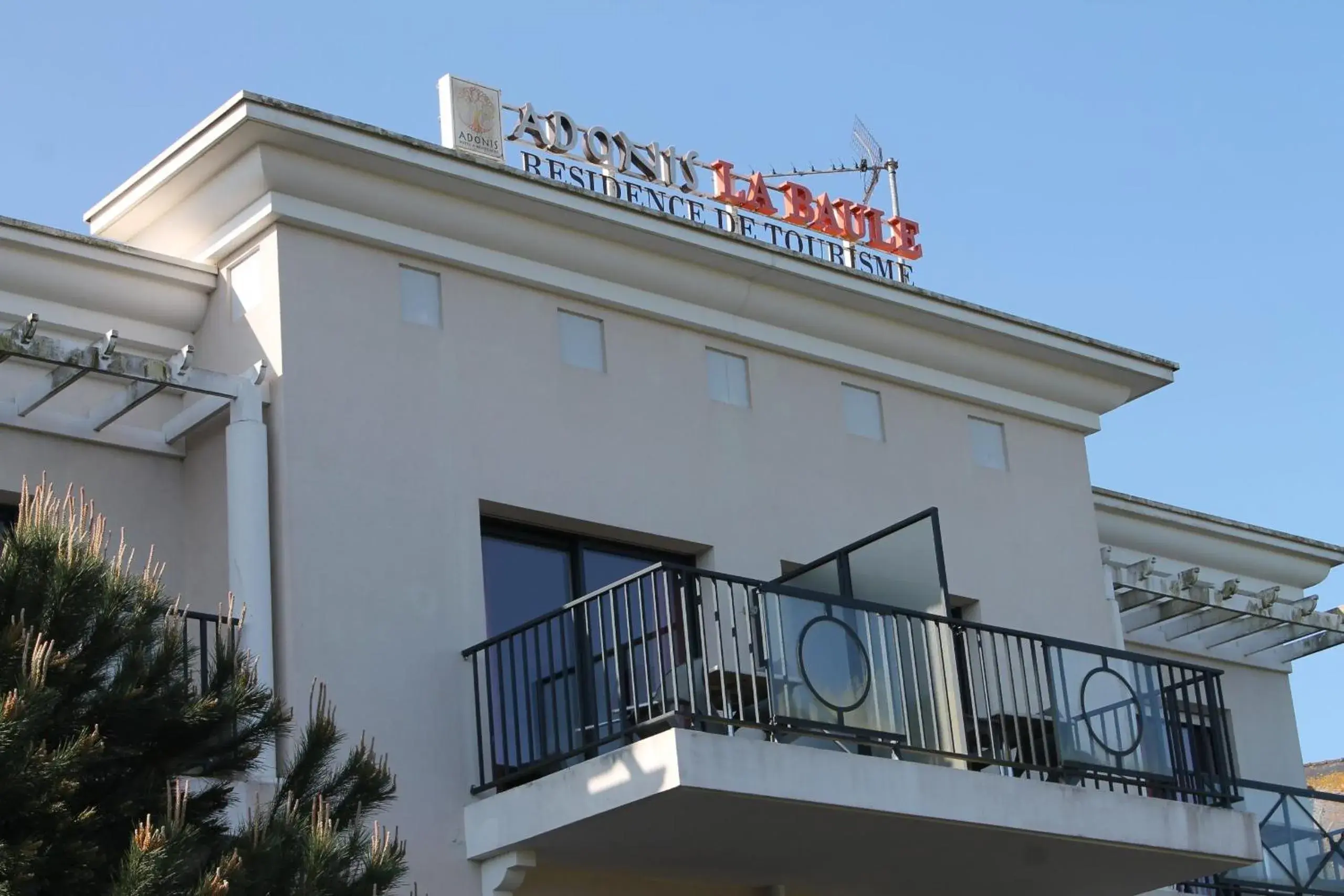 Property building in Adonis La Baule Property building in Adonis La Baule