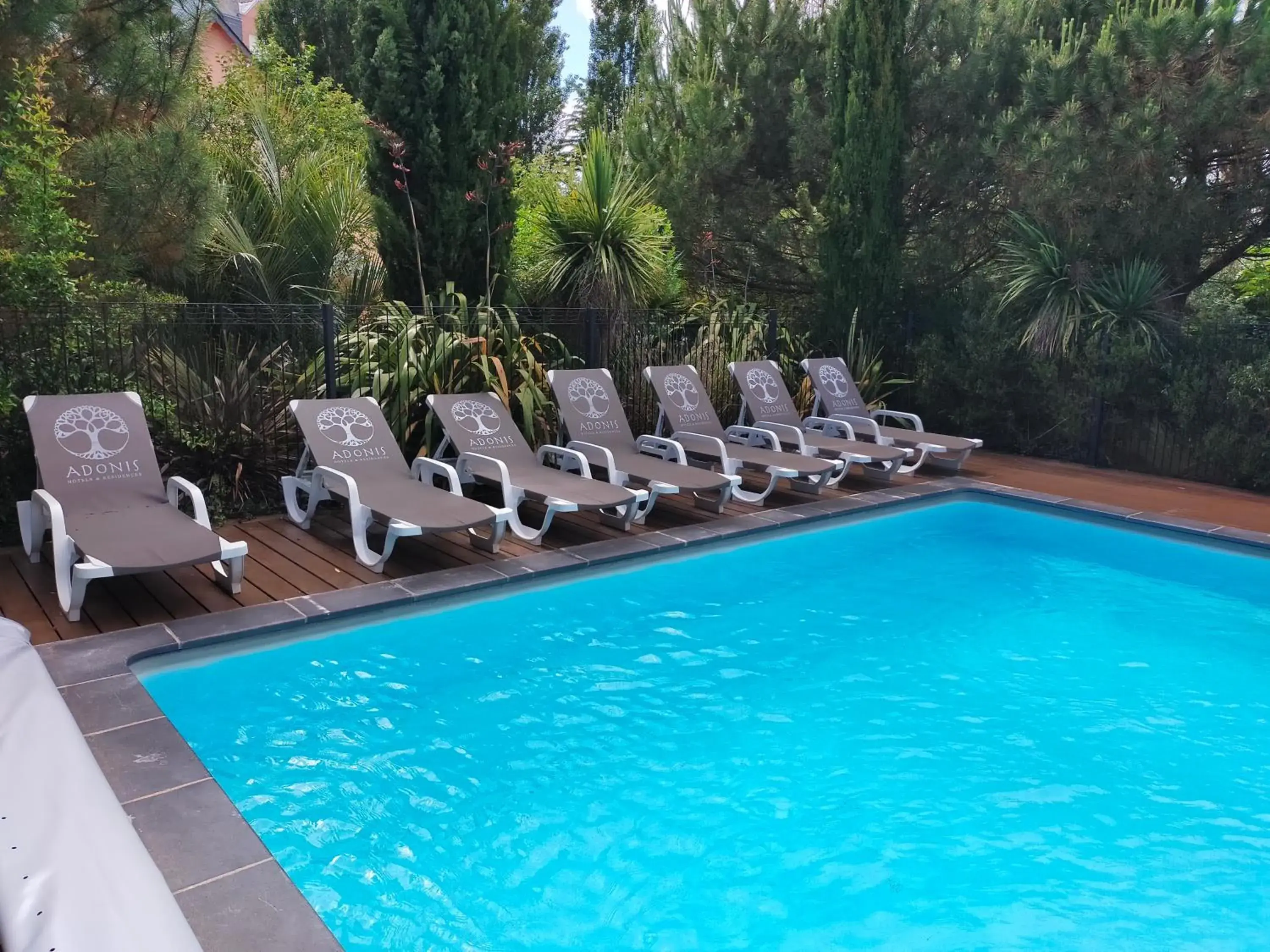 Swimming pool in Adonis La Baule Swimming pool in Adonis La Baule