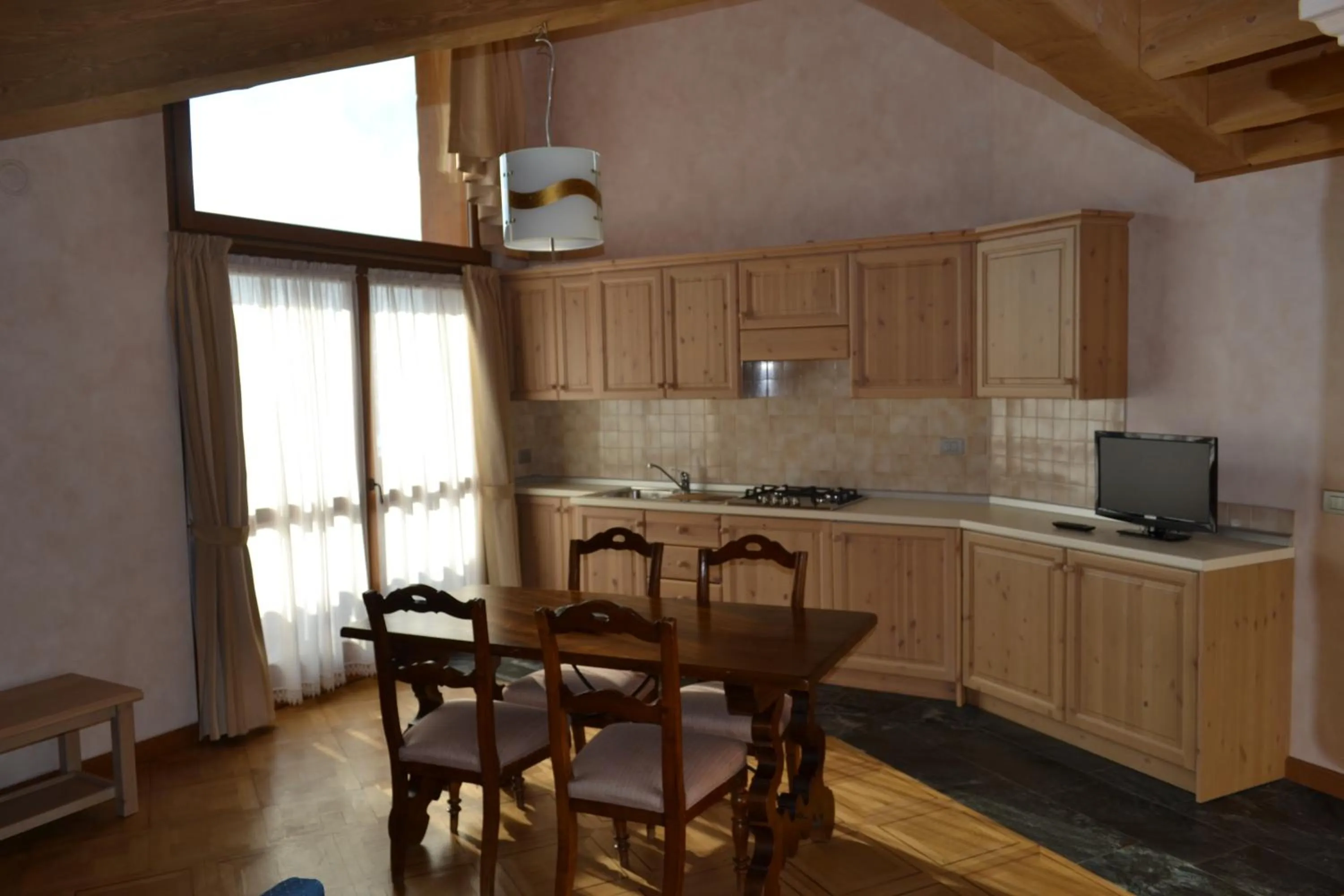 Kitchen or kitchenette in Casa Vacanza La Rocca