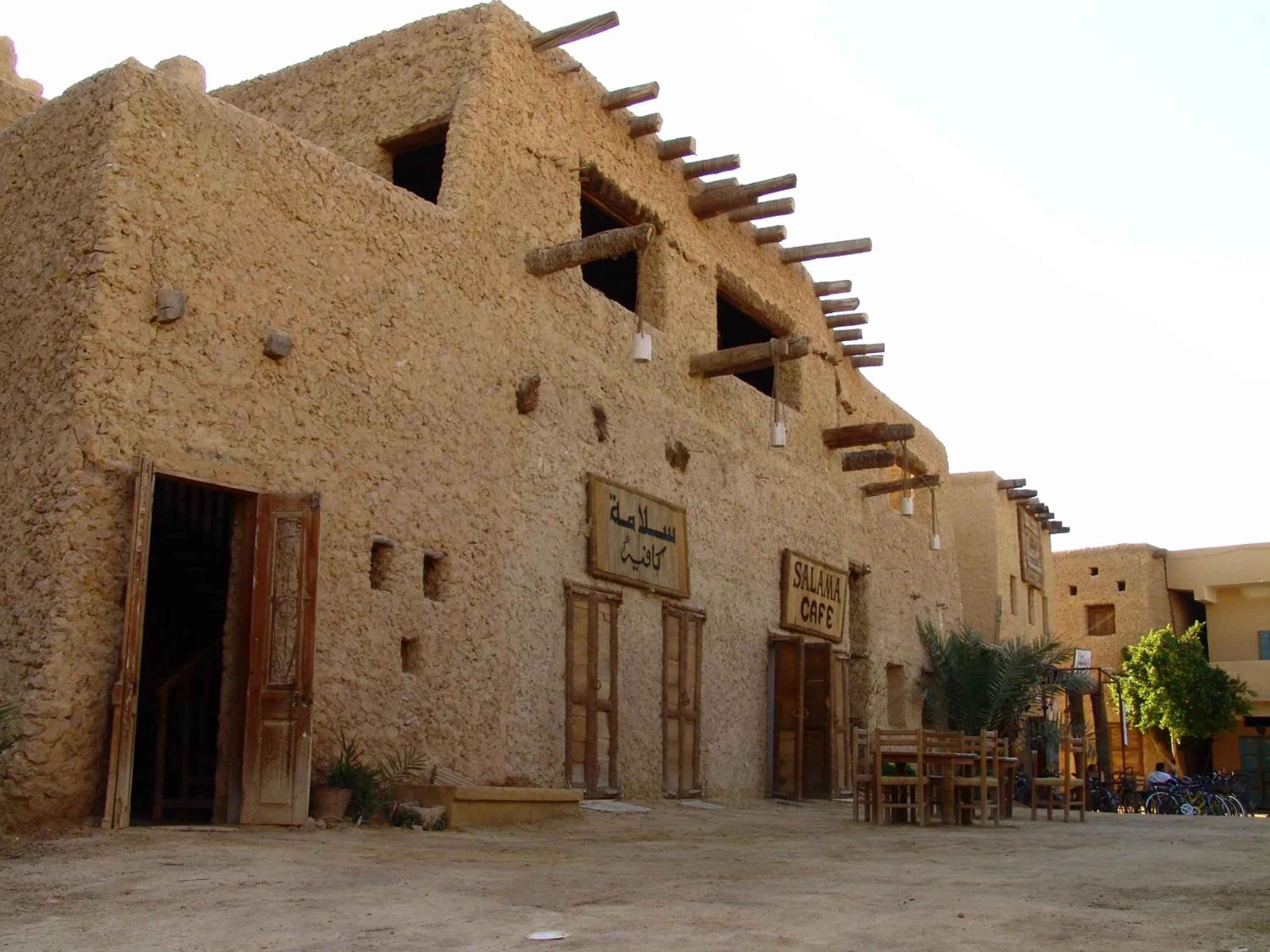 Facade/entrance in Albabenshal Lodge Siwa