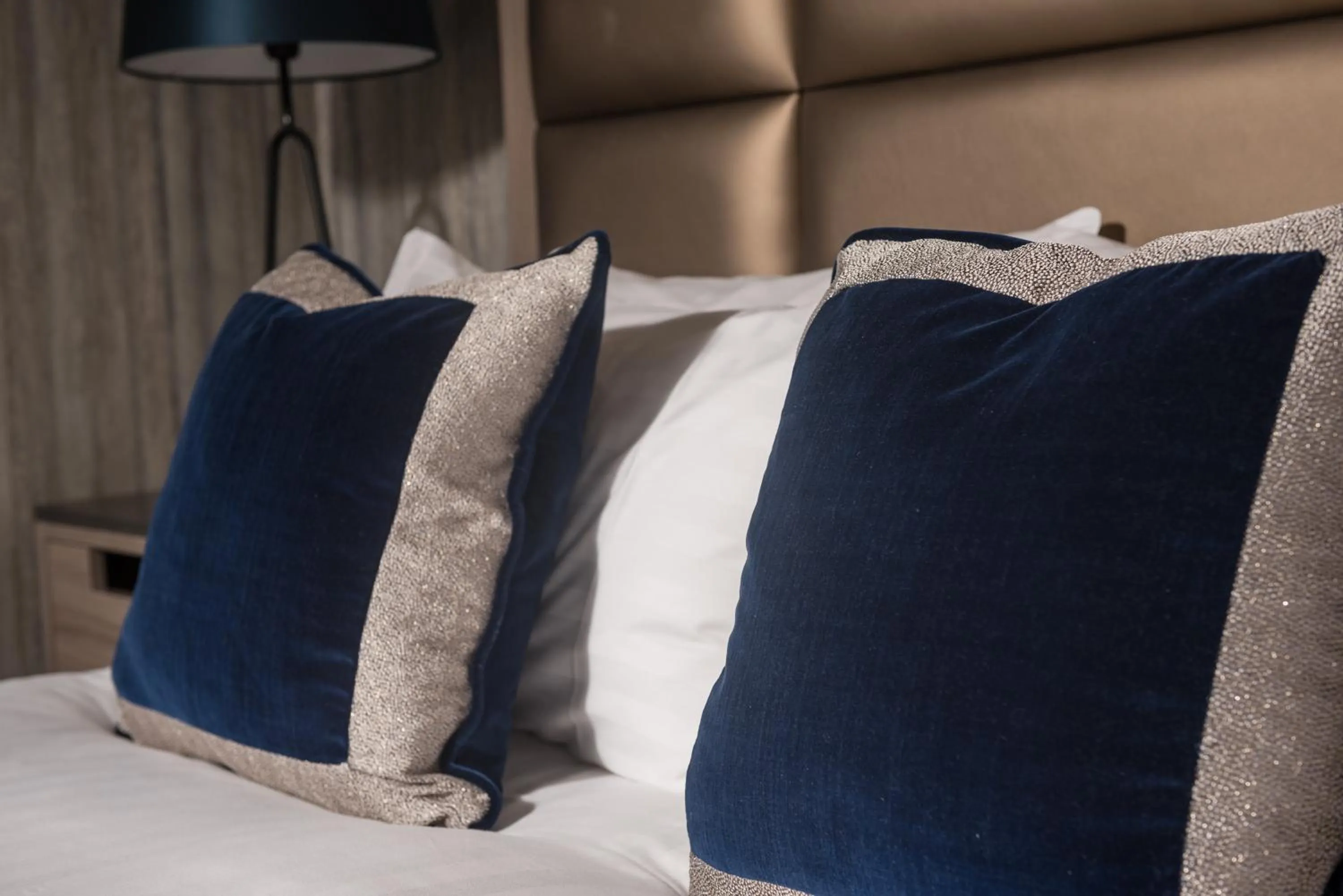 Bed in Dalmeny Park House Hotel