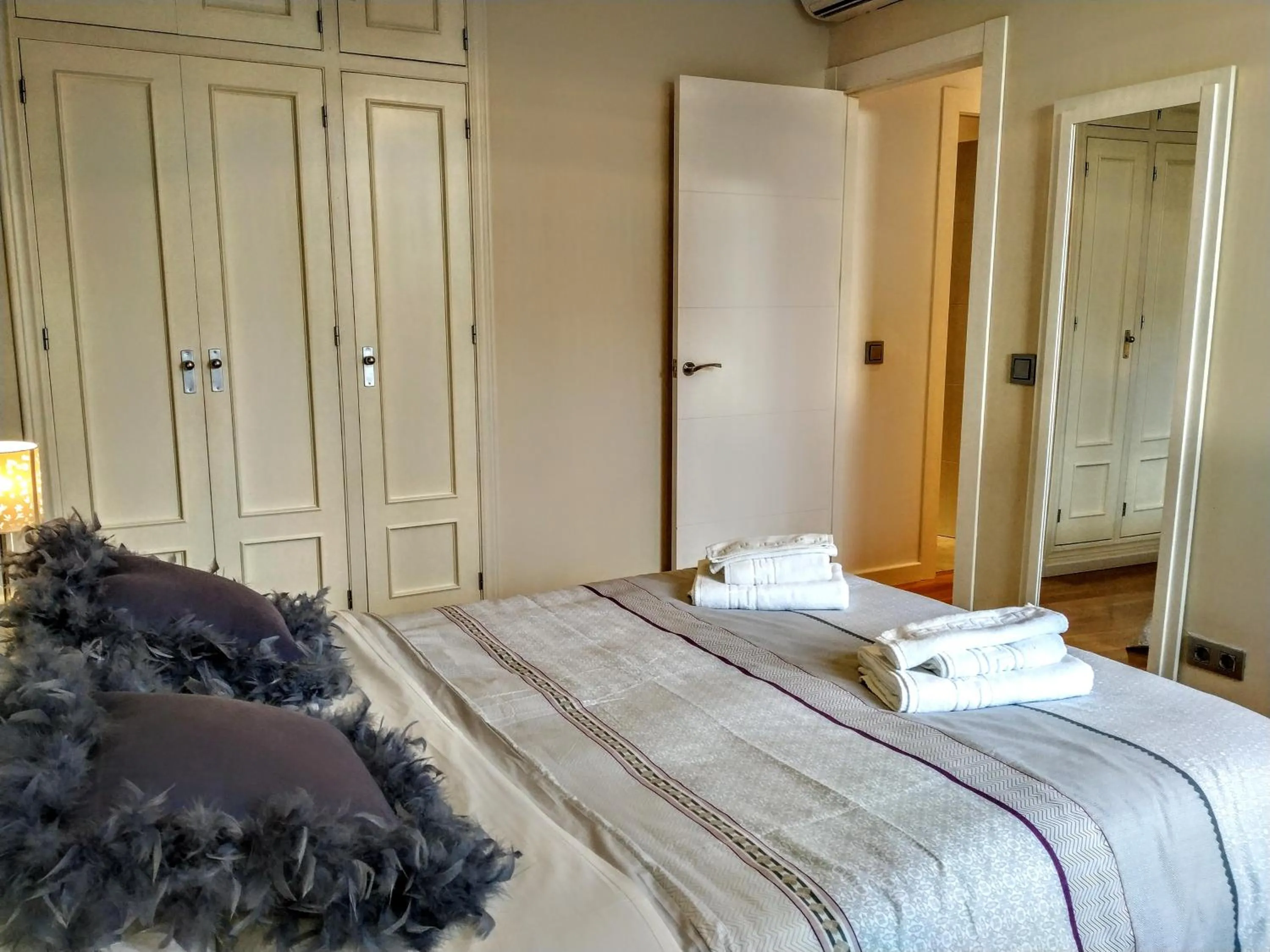 Bed in Apartamentos Sol Hospital Santiago
