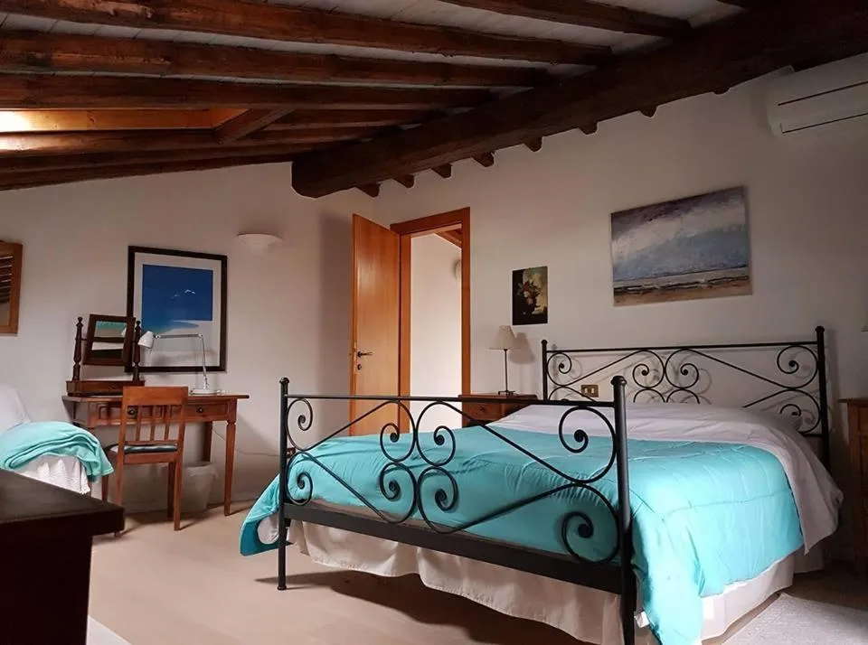 Photo of the whole room, Bed in Bed & Breakfast Belfiore