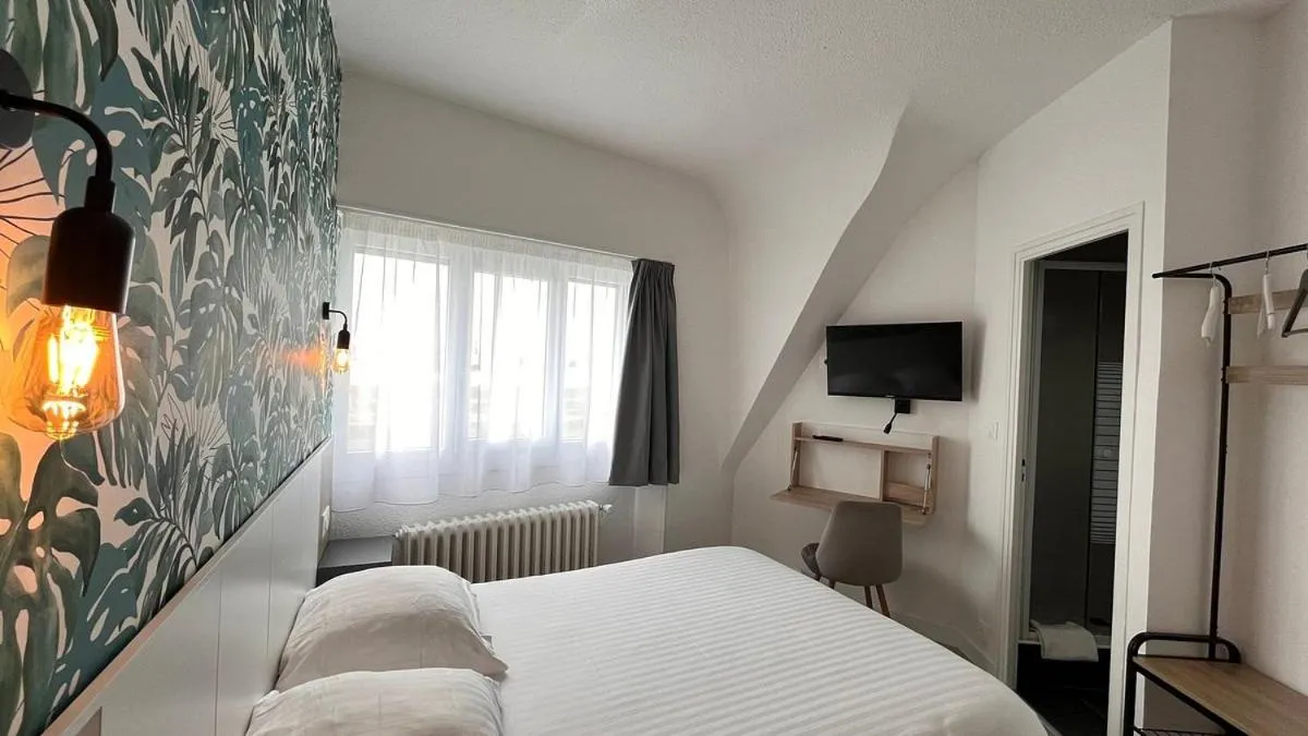 Bed in Hôtel Le Keroman