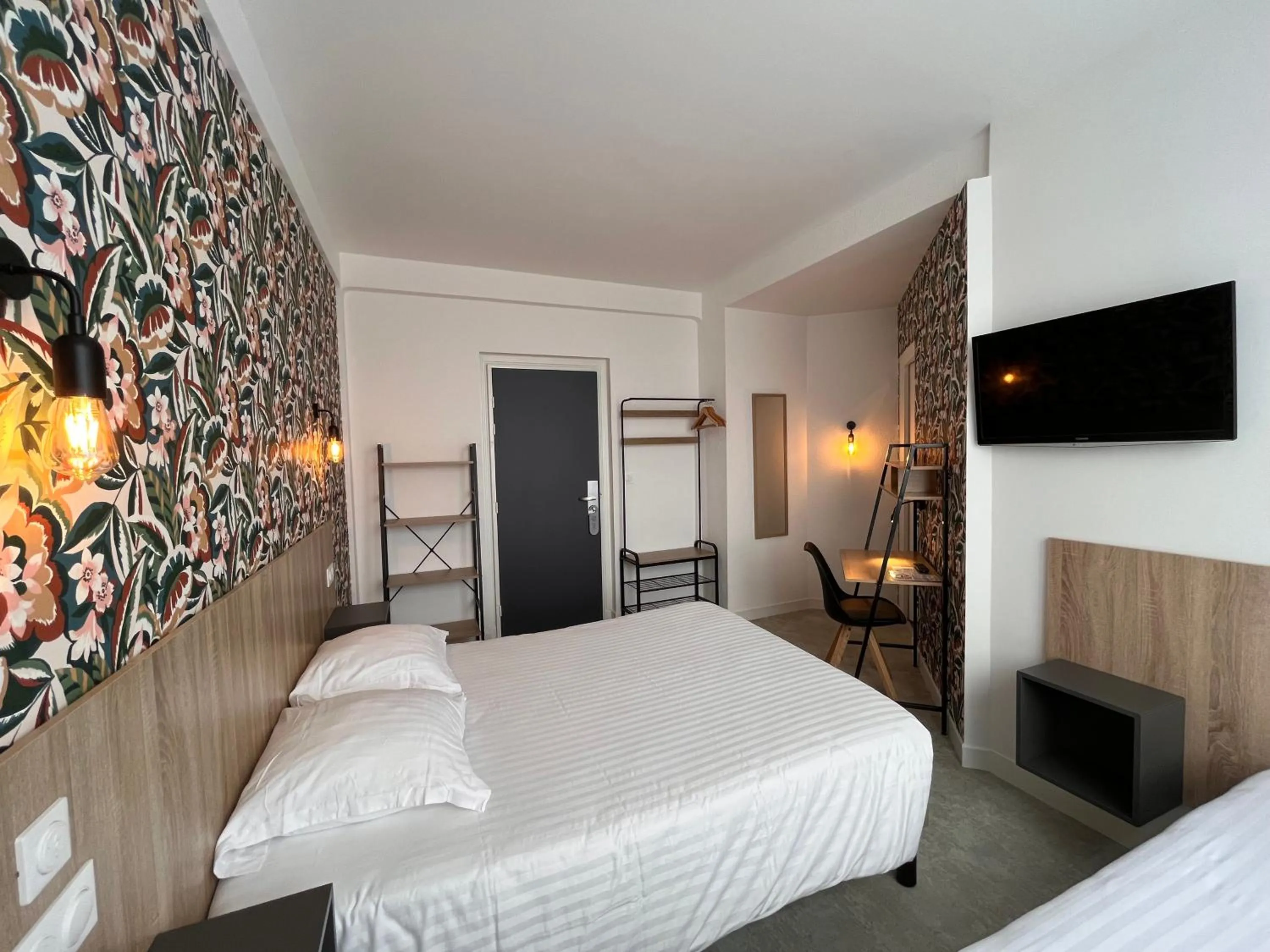 Bed in Hôtel Le Keroman