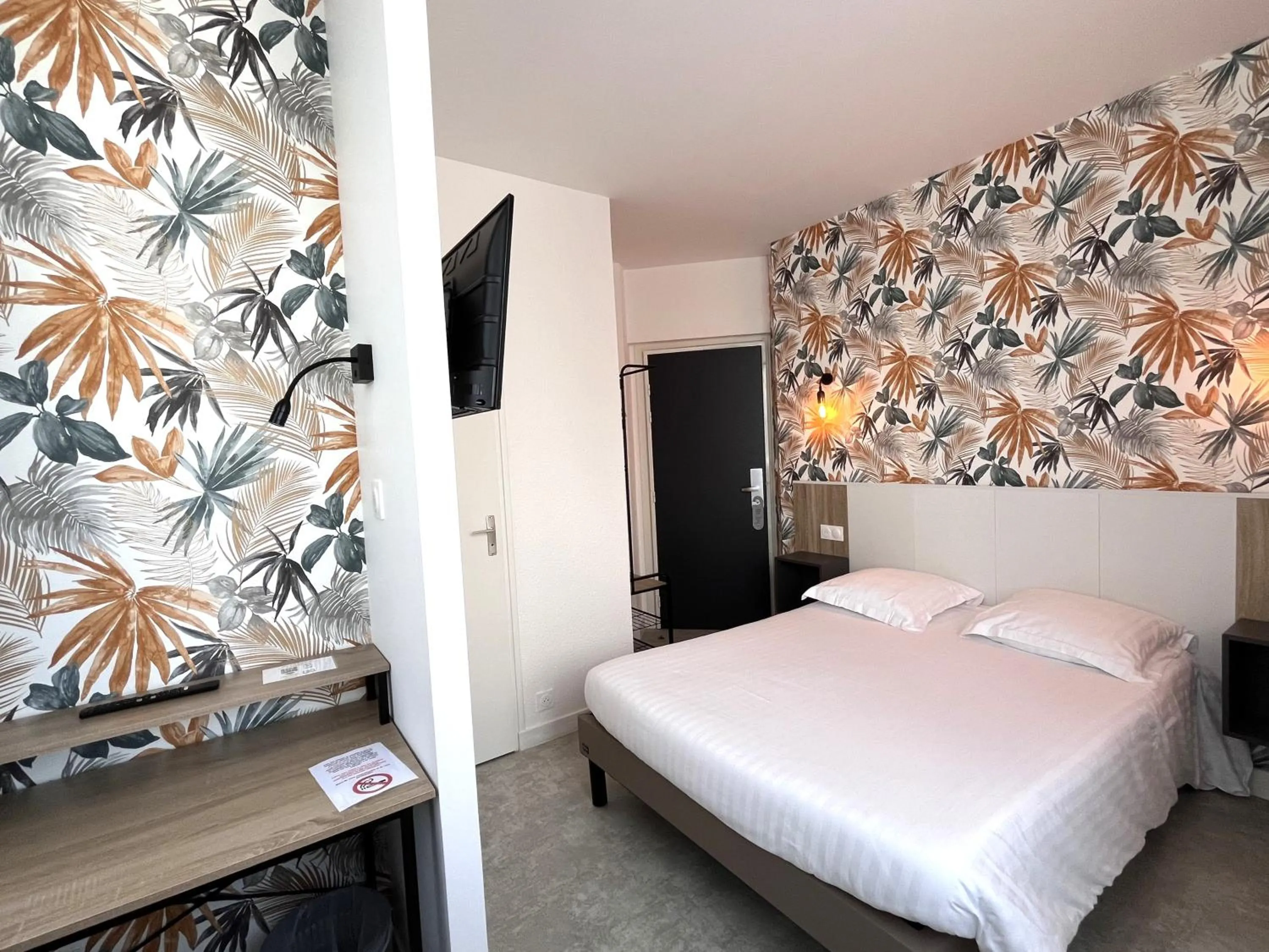 Bed in Hôtel Le Keroman