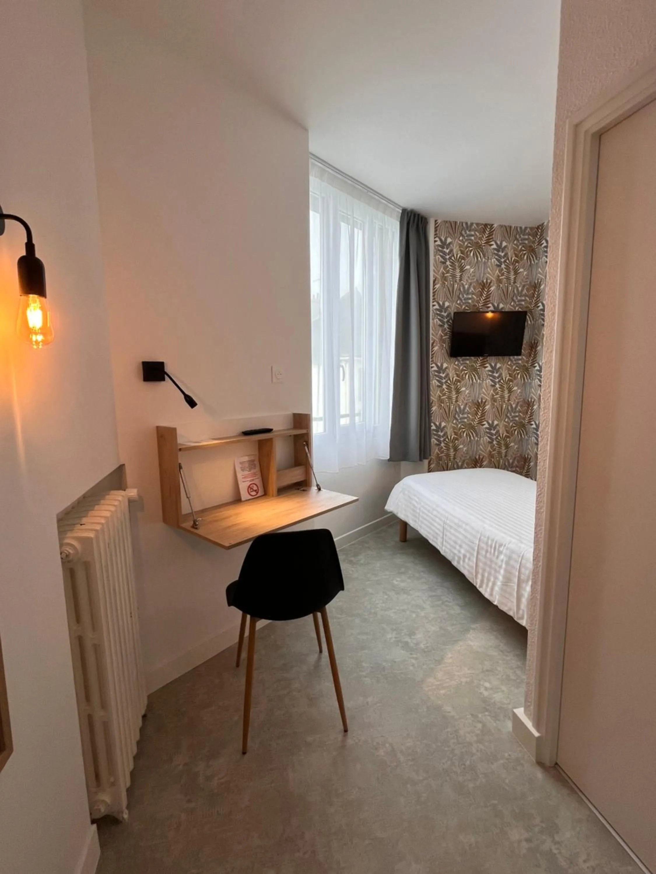 Bed in Hôtel Le Keroman