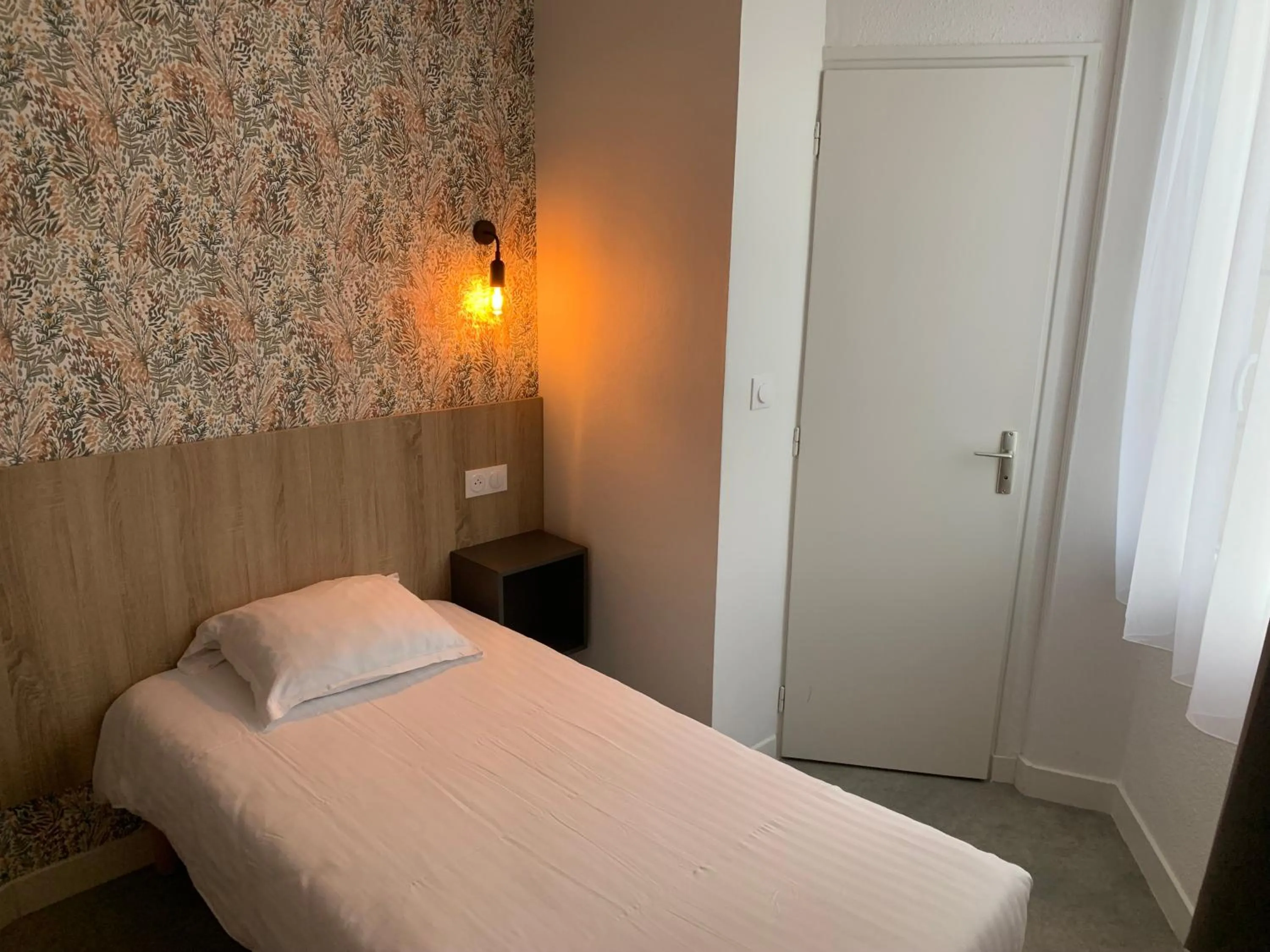 Bed in Hôtel Le Keroman