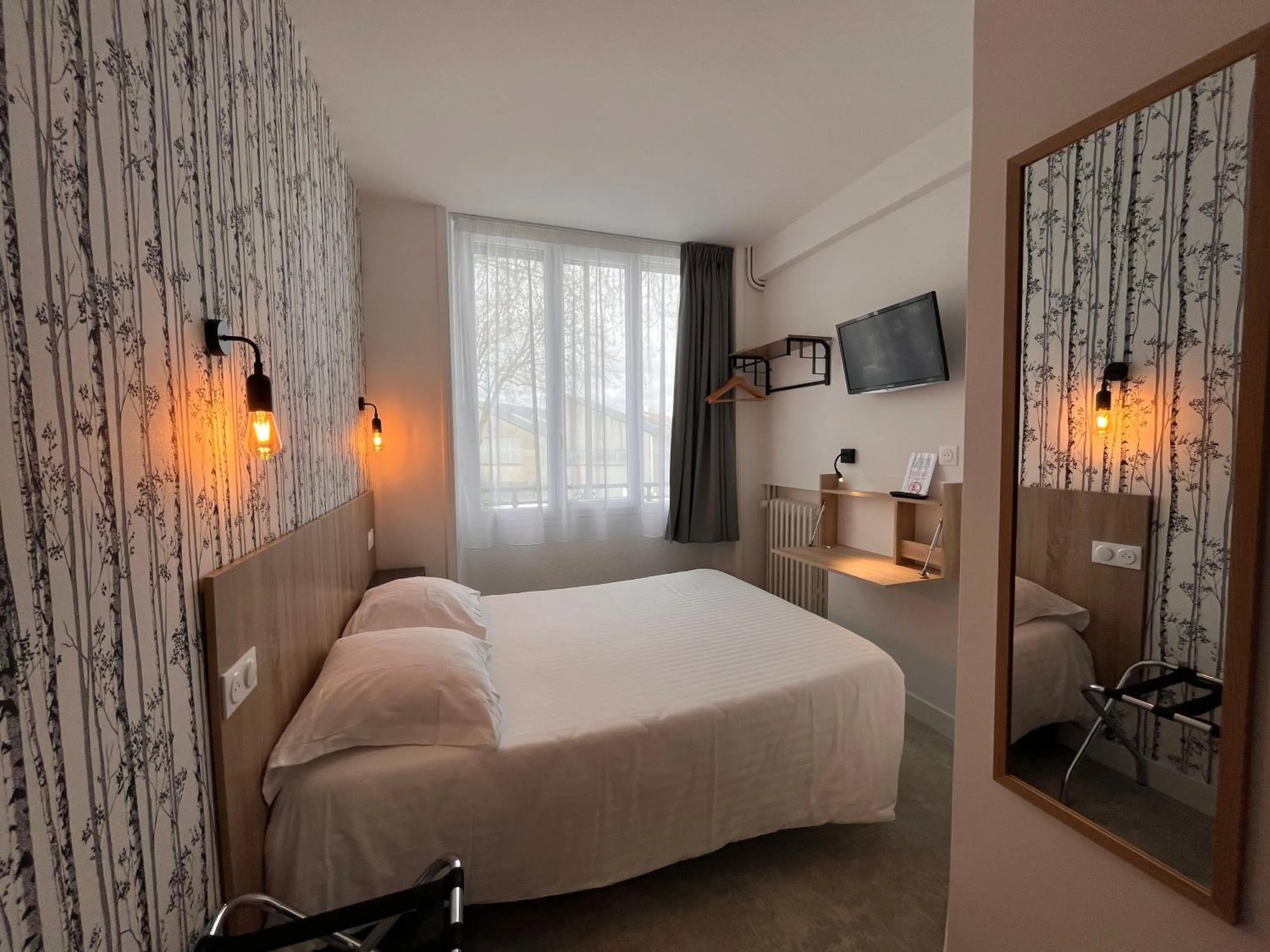 Bed in Hôtel Le Keroman