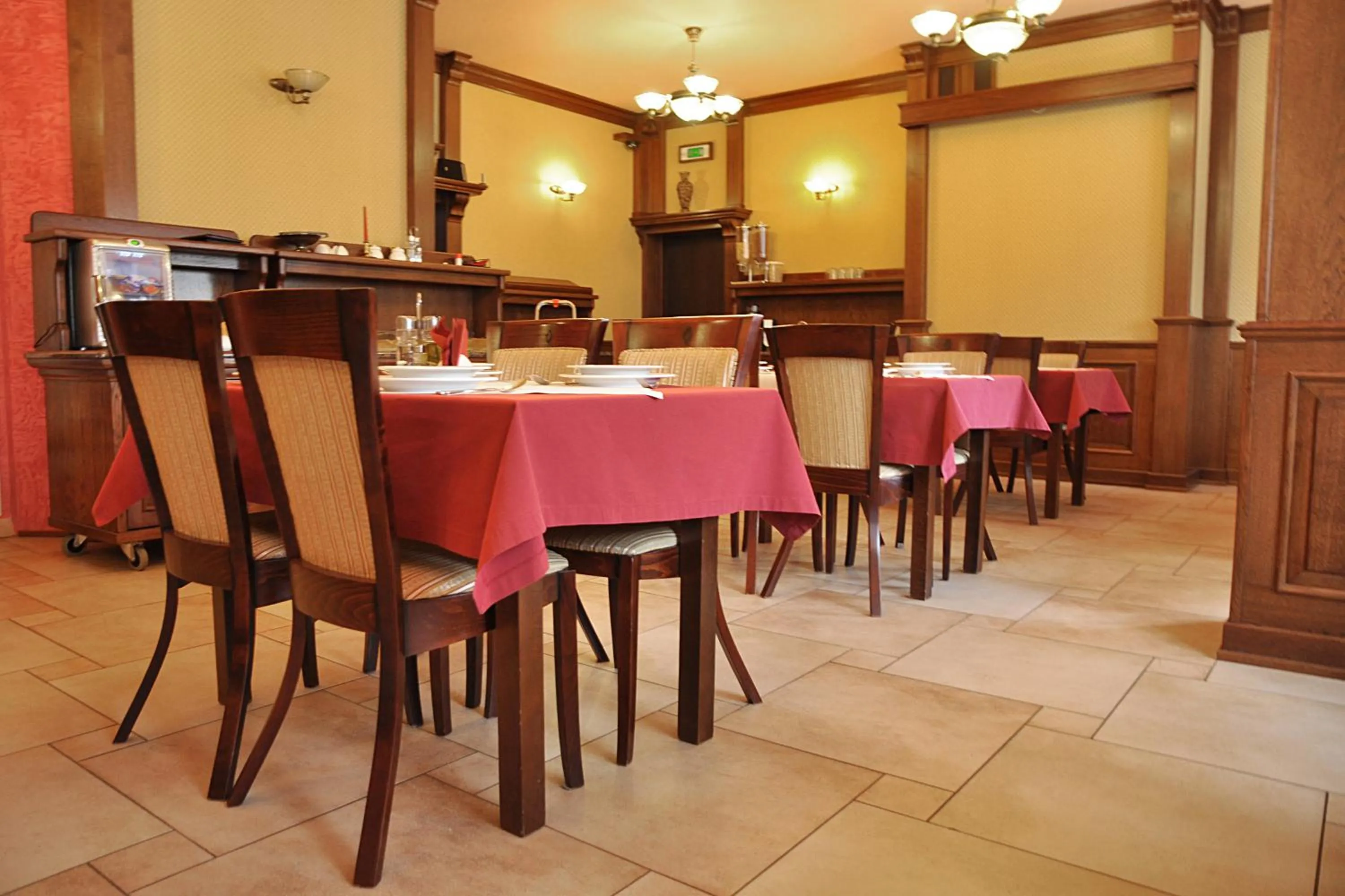 Restaurant/places to eat in Willa Koba