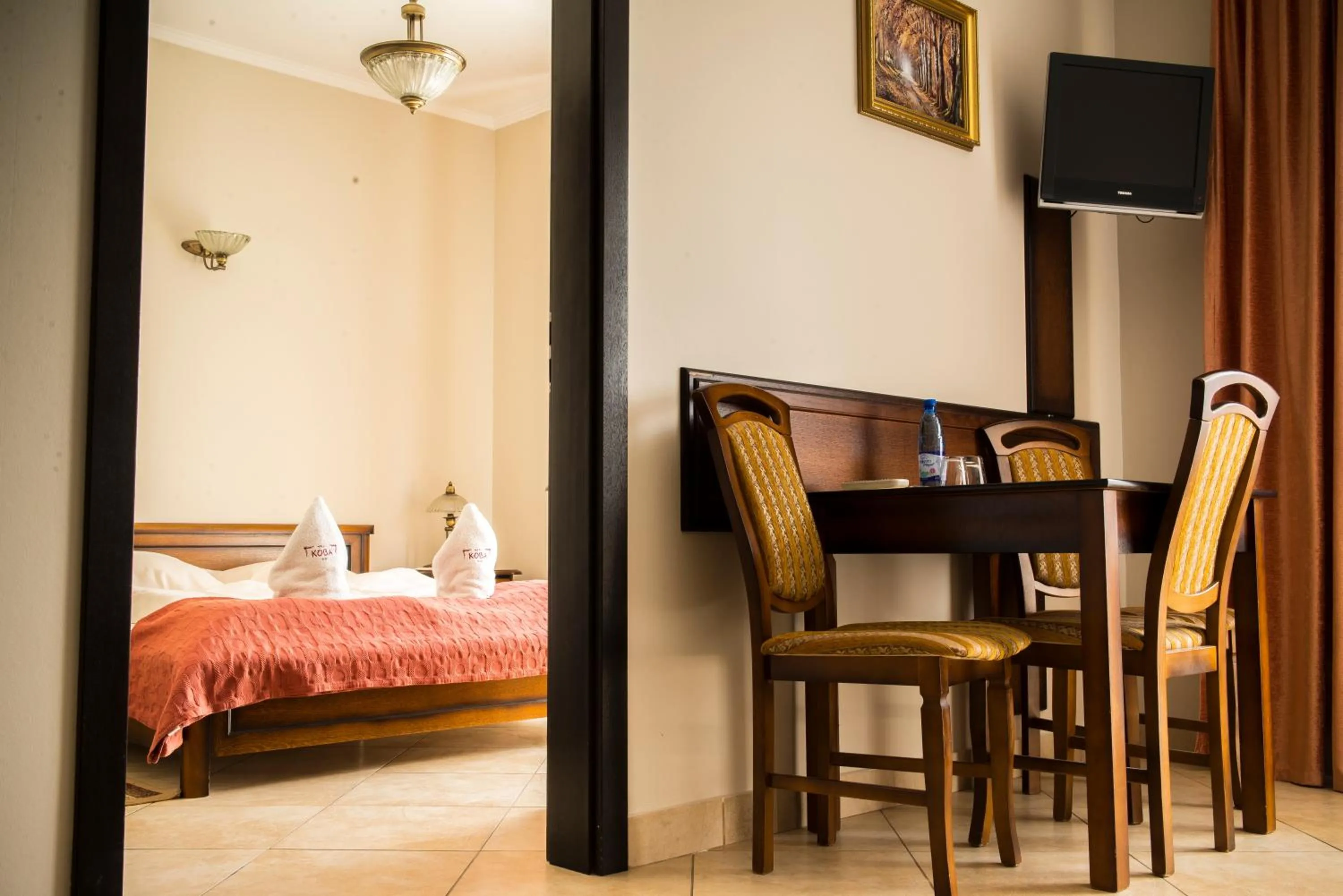 Dining area, Bed in Willa Koba