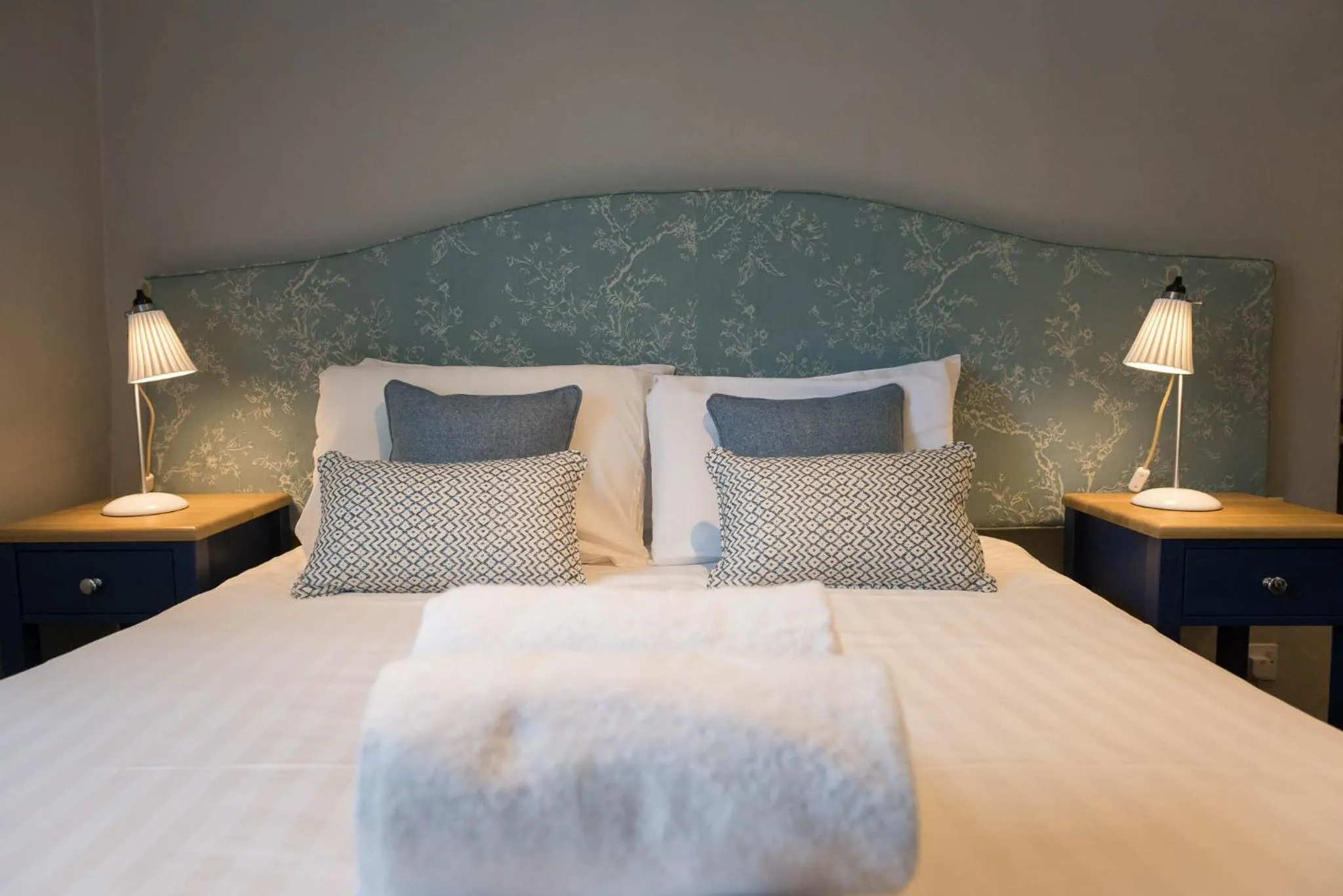 Bed in The Horse and Farrier Inn and The Salutation Inn Threlkeld Keswick