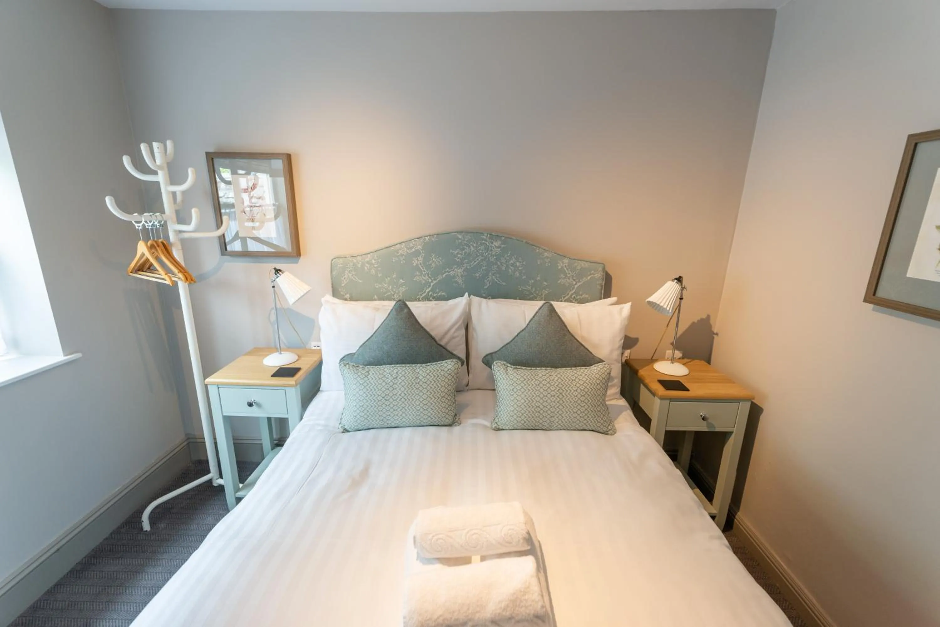 Bed in The Horse and Farrier Inn and The Salutation Inn Threlkeld Keswick