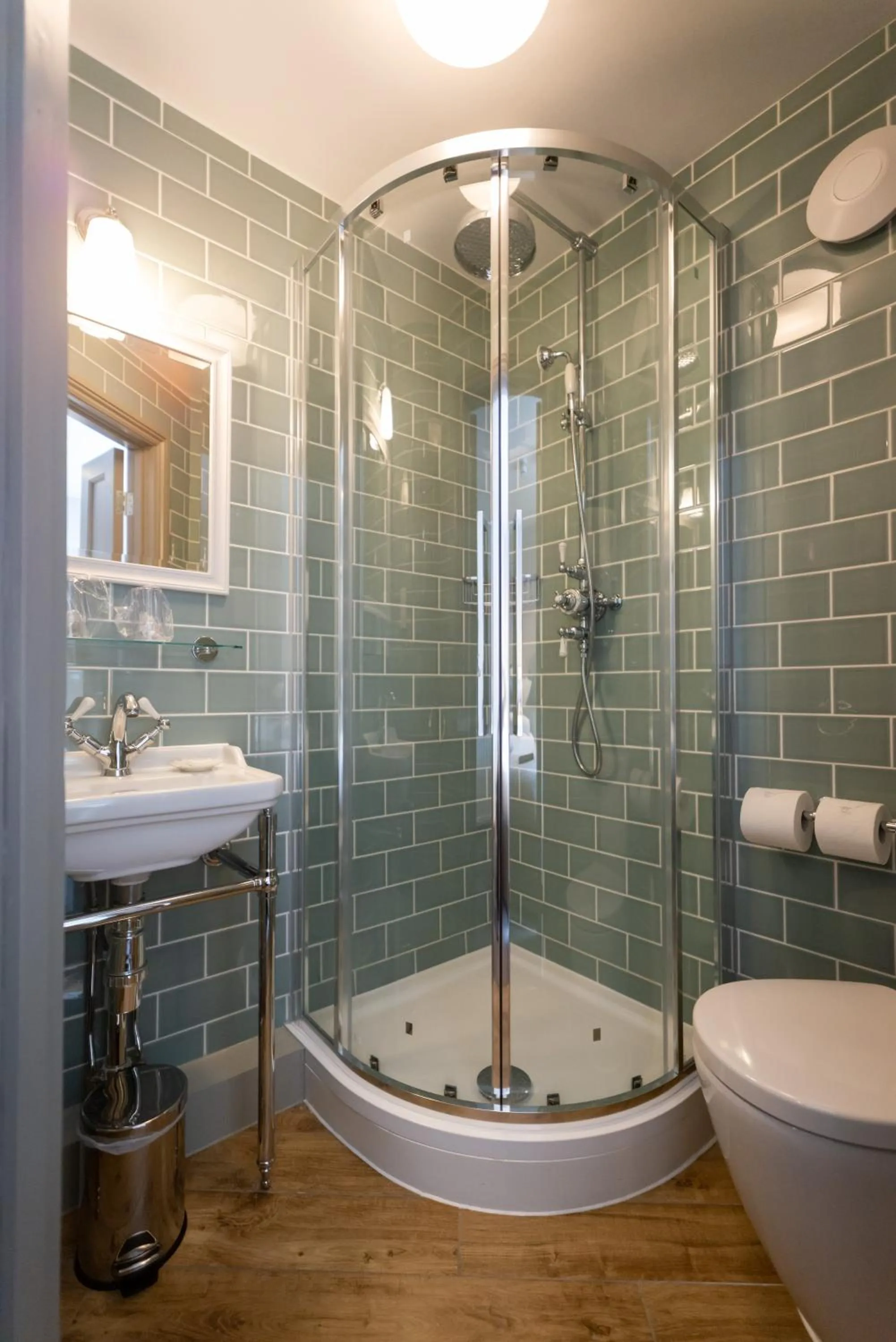 Shower in The Horse and Farrier Inn and The Salutation Inn Threlkeld Keswick