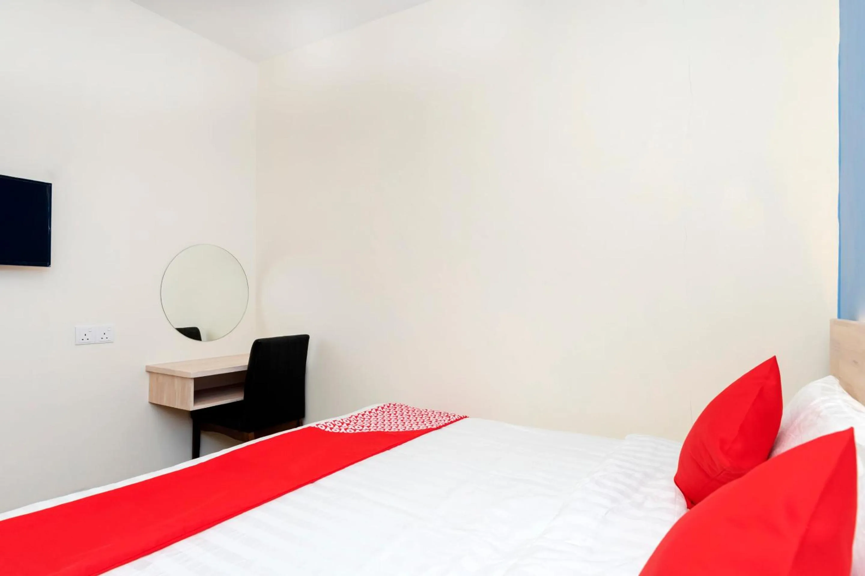 Bedroom, Bed in OYO 778 Bmw 2 Hotel