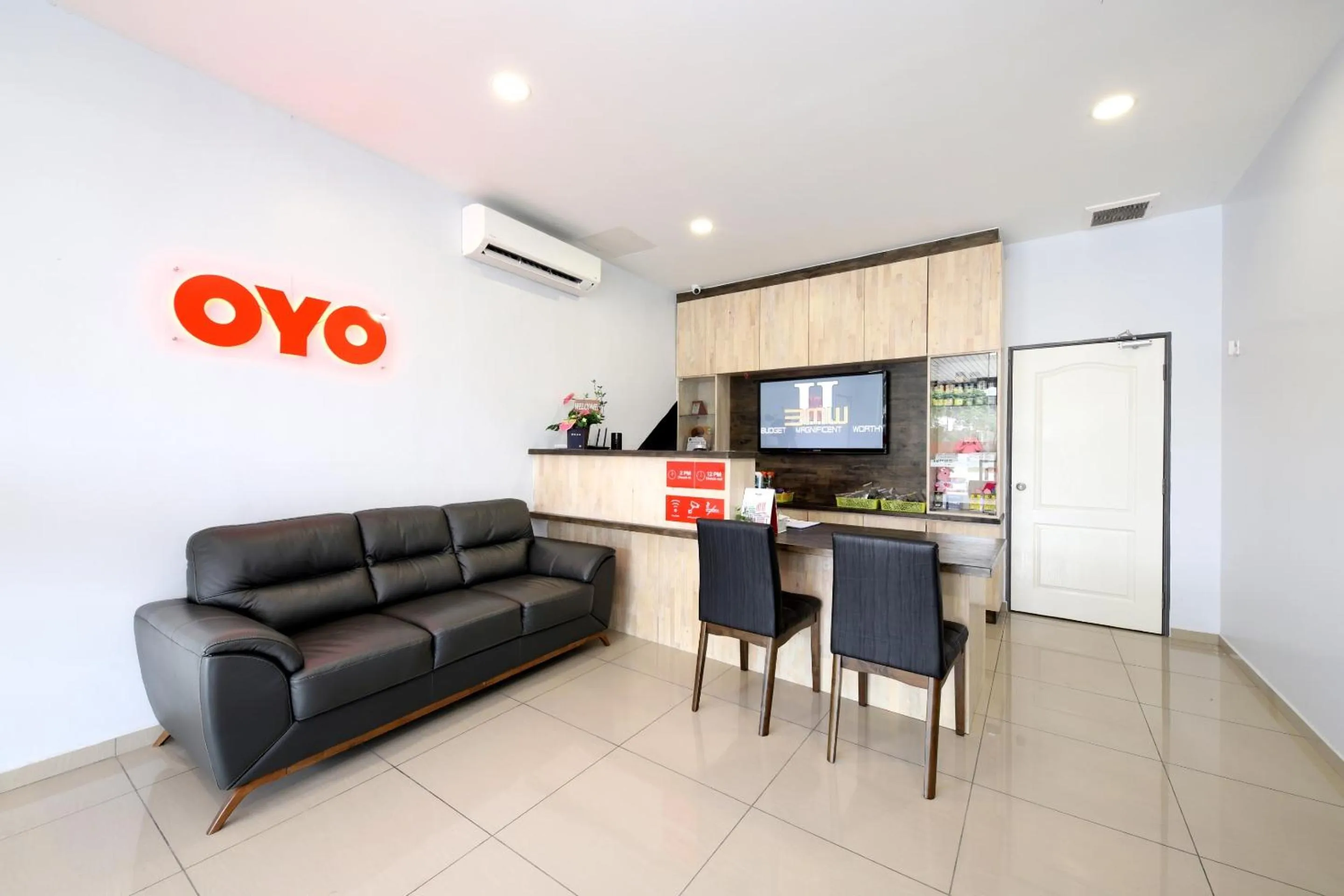 Lobby or reception in OYO 778 Bmw 2 Hotel