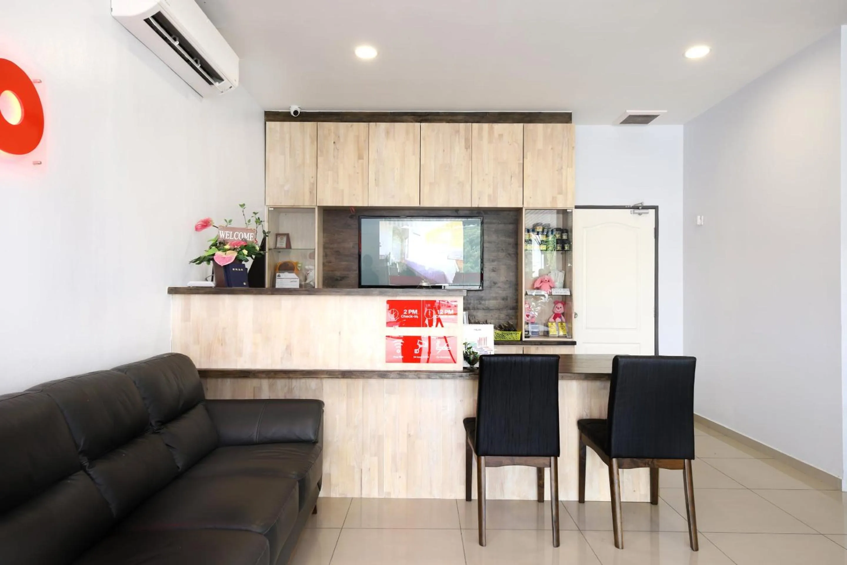 Lobby or reception in OYO 778 Bmw 2 Hotel