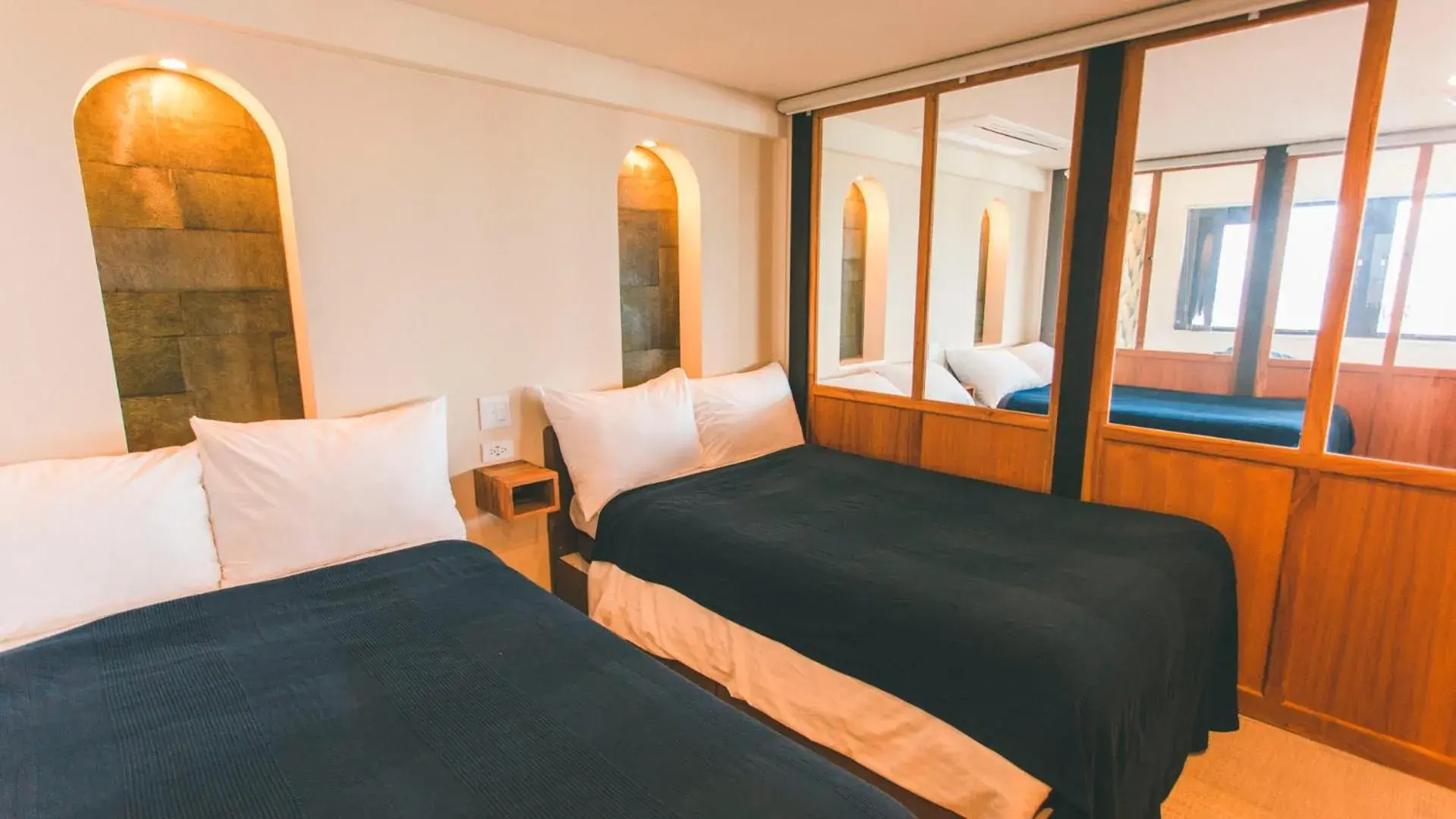 Bed in Blue Steak Wonder Nagahama Bed in Blue Steak Wonder Nagahama