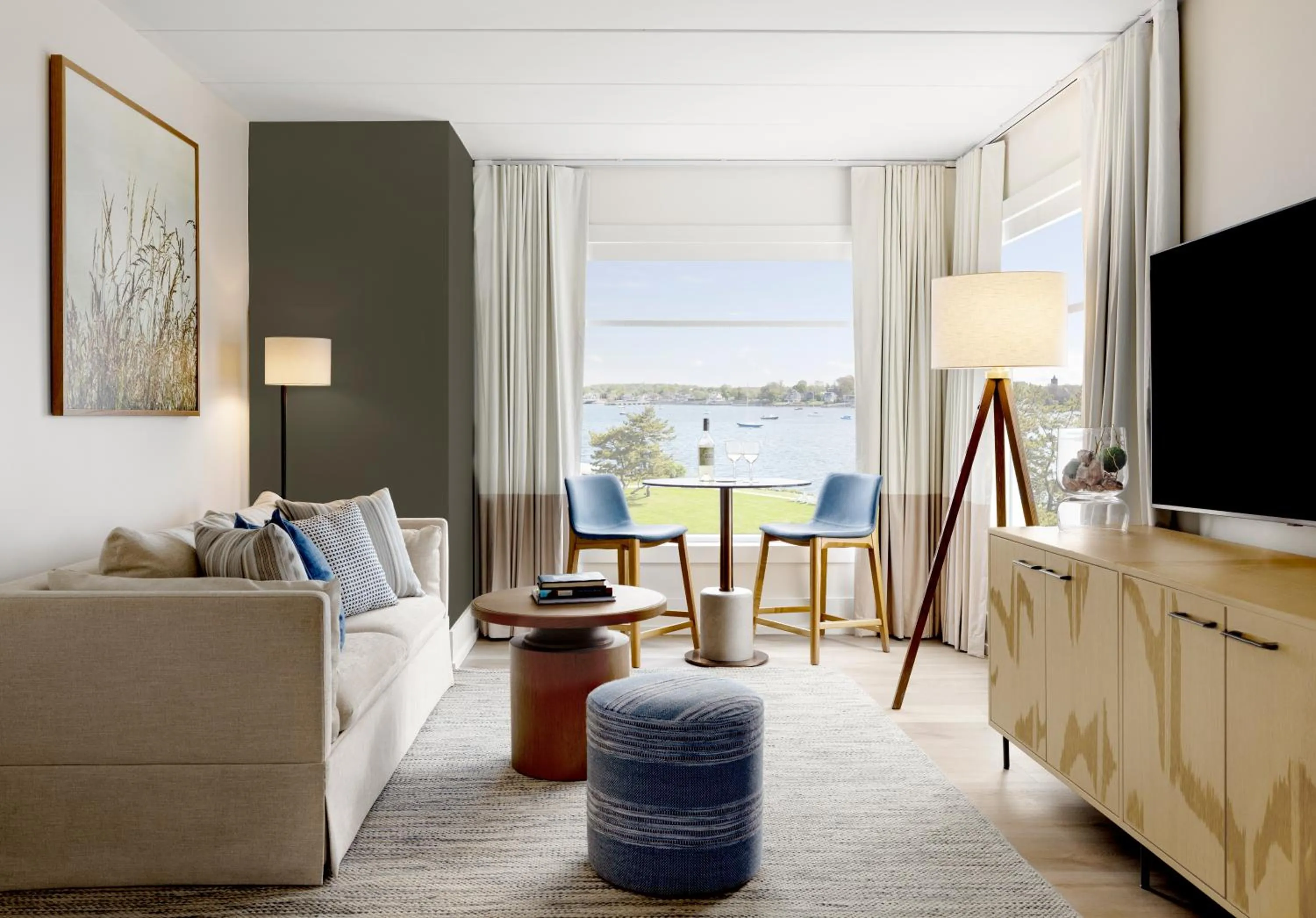 Living room in Newport Harbor Island Resort