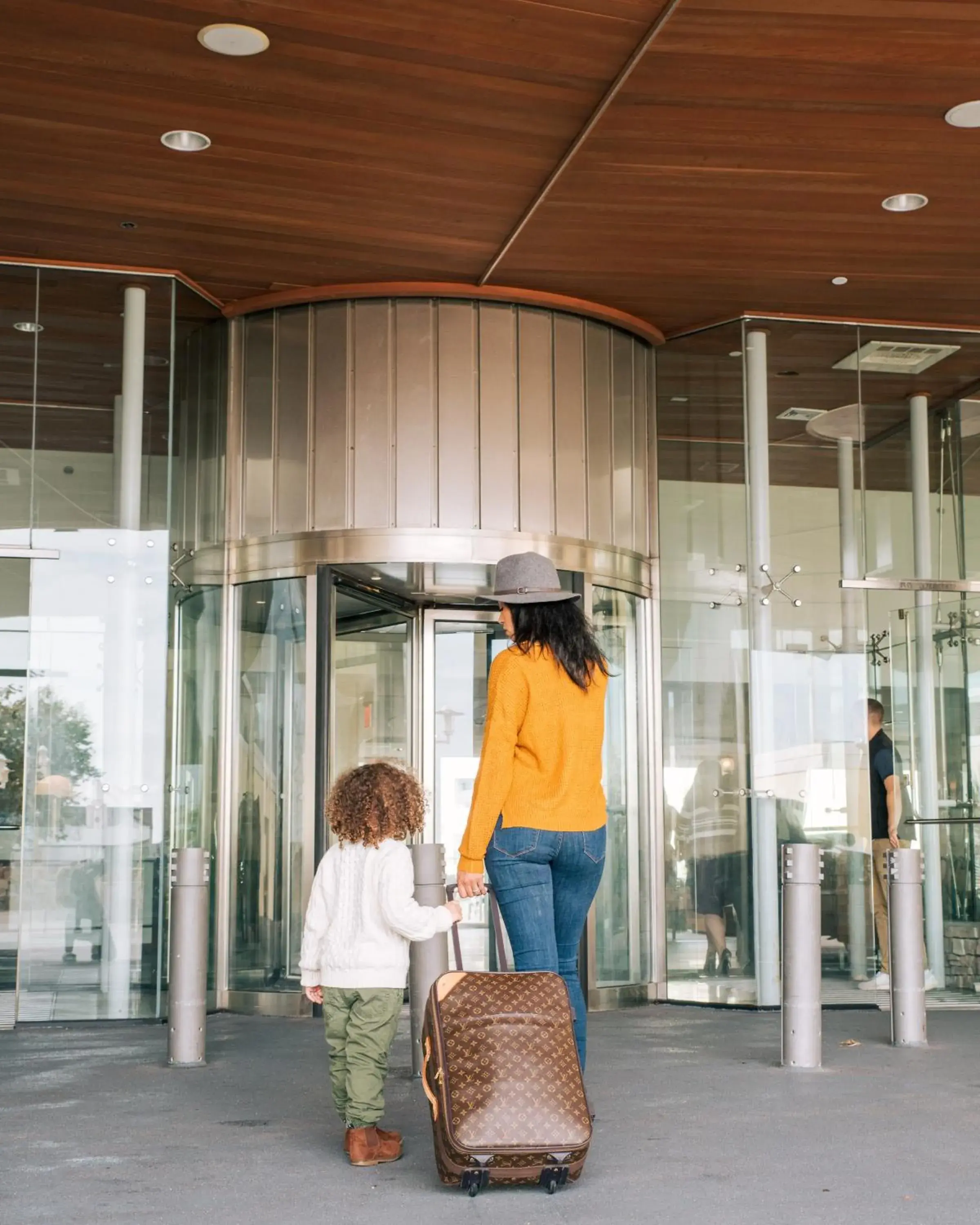 Facade/entrance in Newport Harbor Island Resort Facade/entrance in Newport Harbor Island Resort