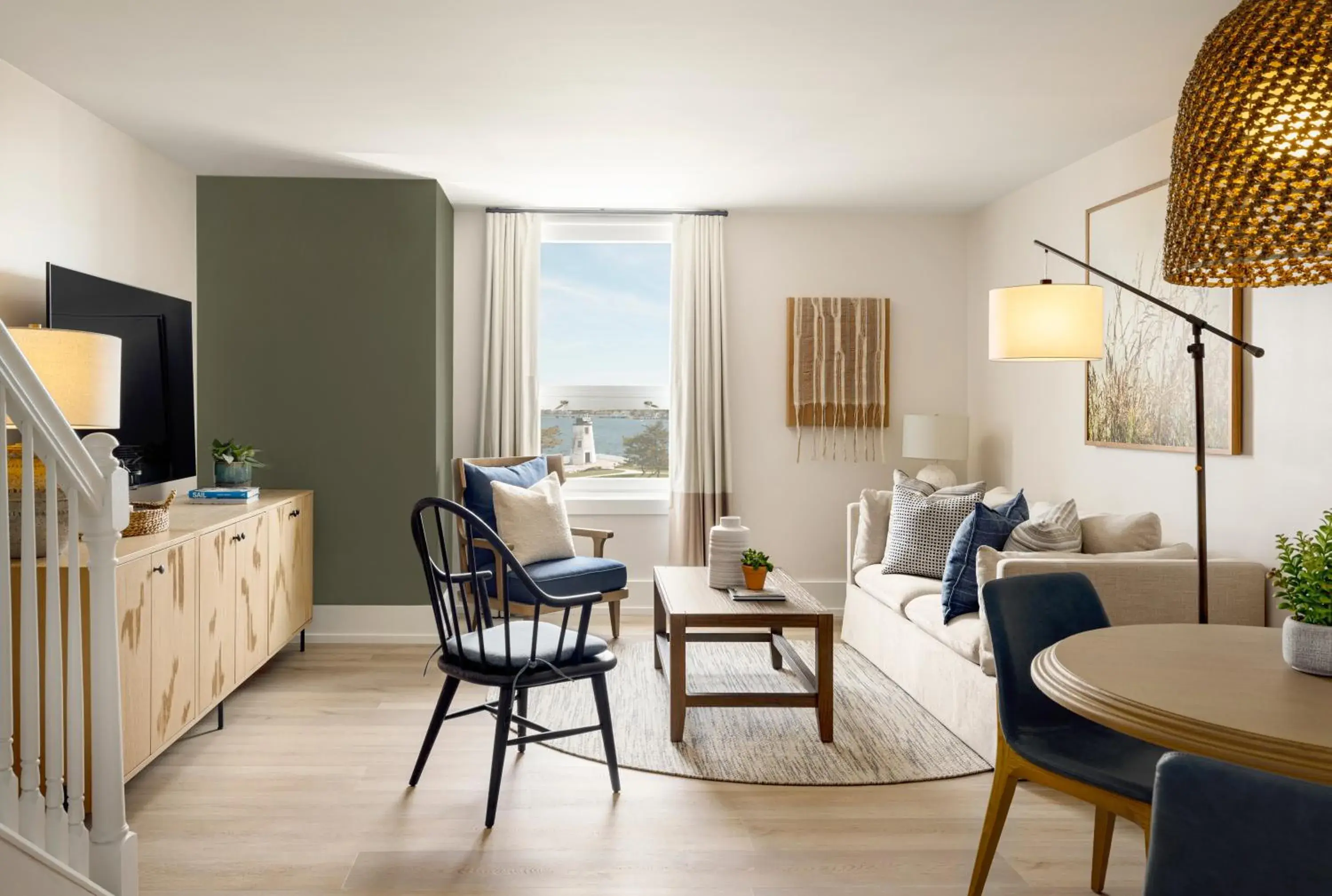 King Suite with Sea View in Newport Harbor Island Resort King Suite with Sea View in Newport Harbor Island Resort