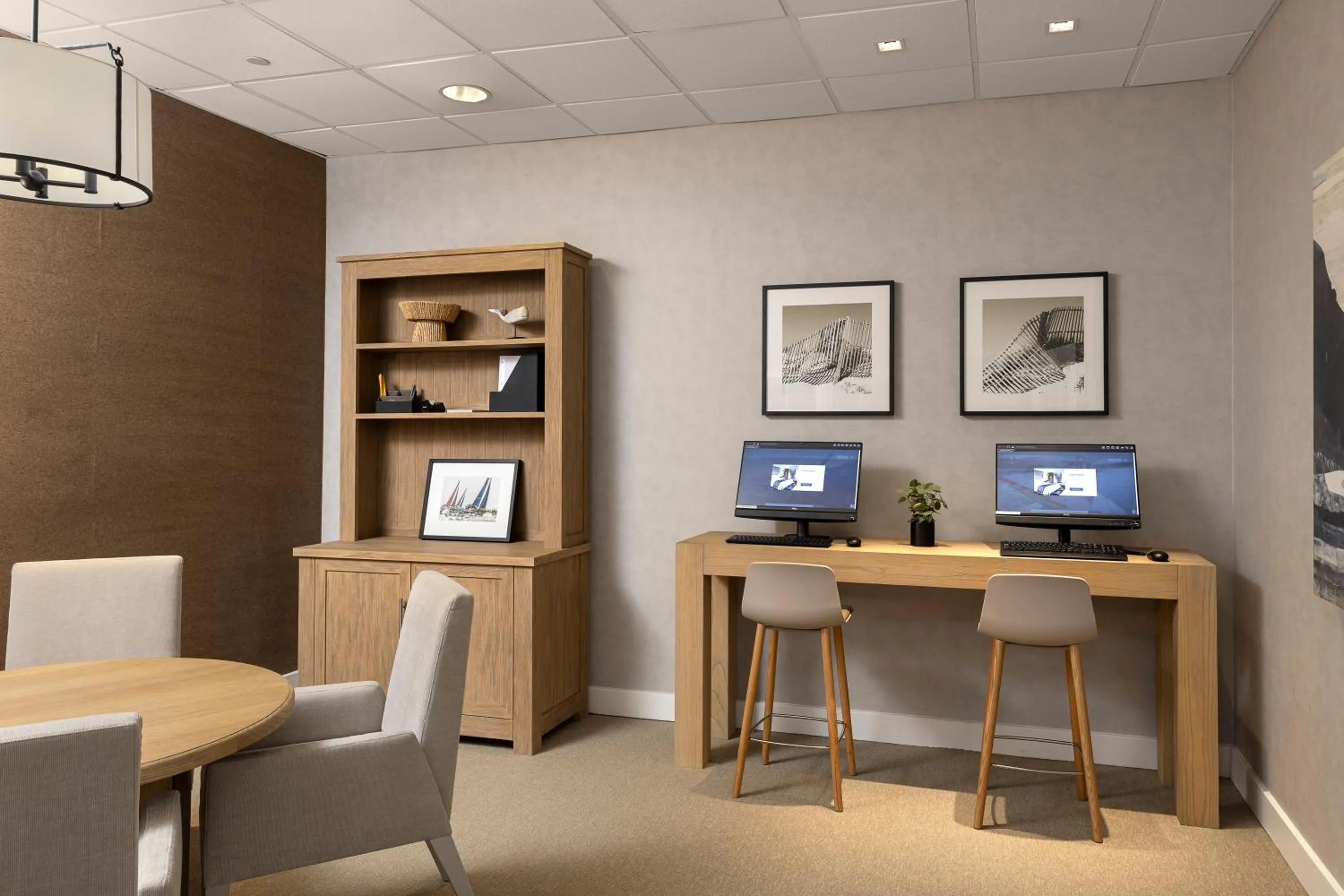 Business facilities in Newport Harbor Island Resort