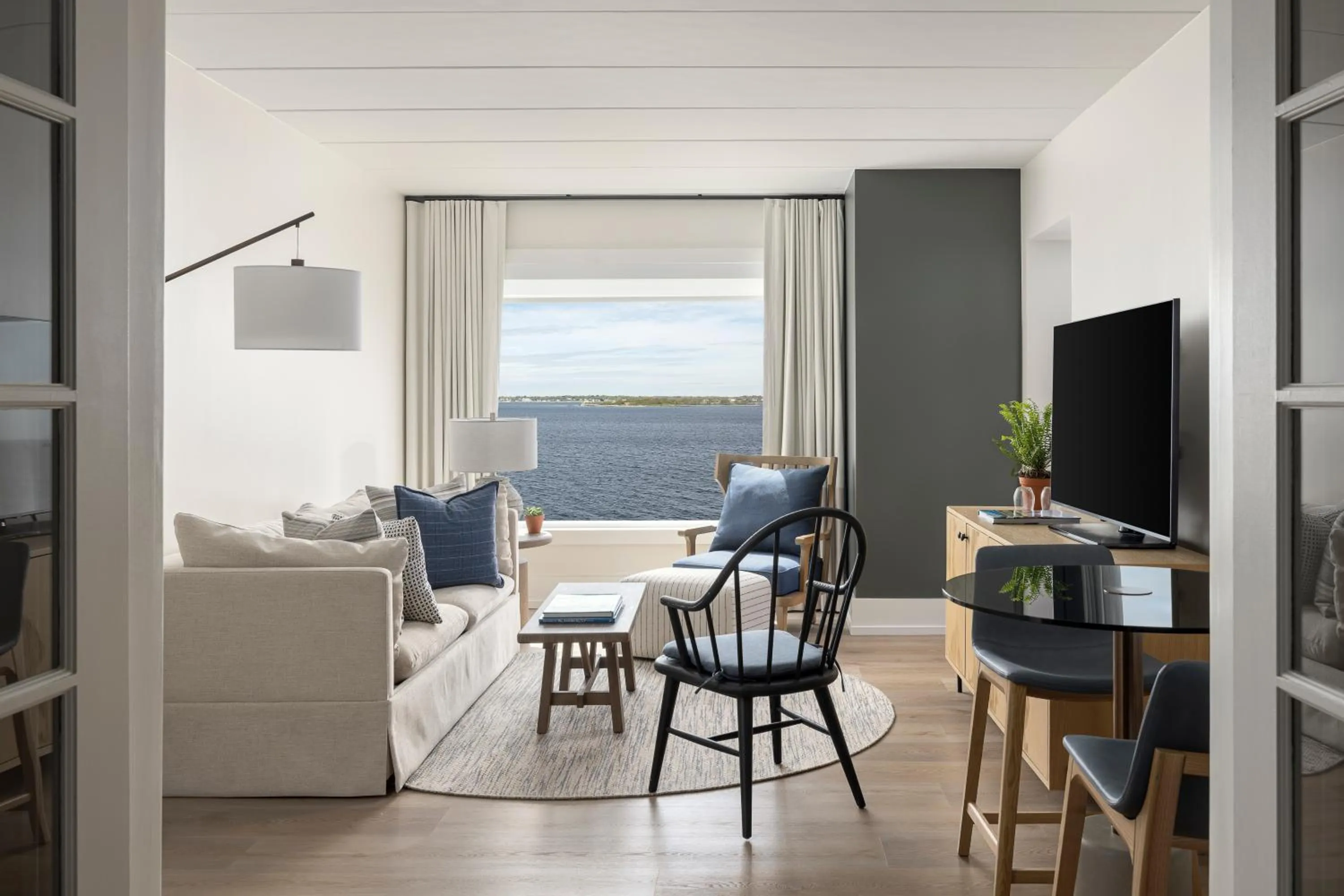 Living room in Newport Harbor Island Resort