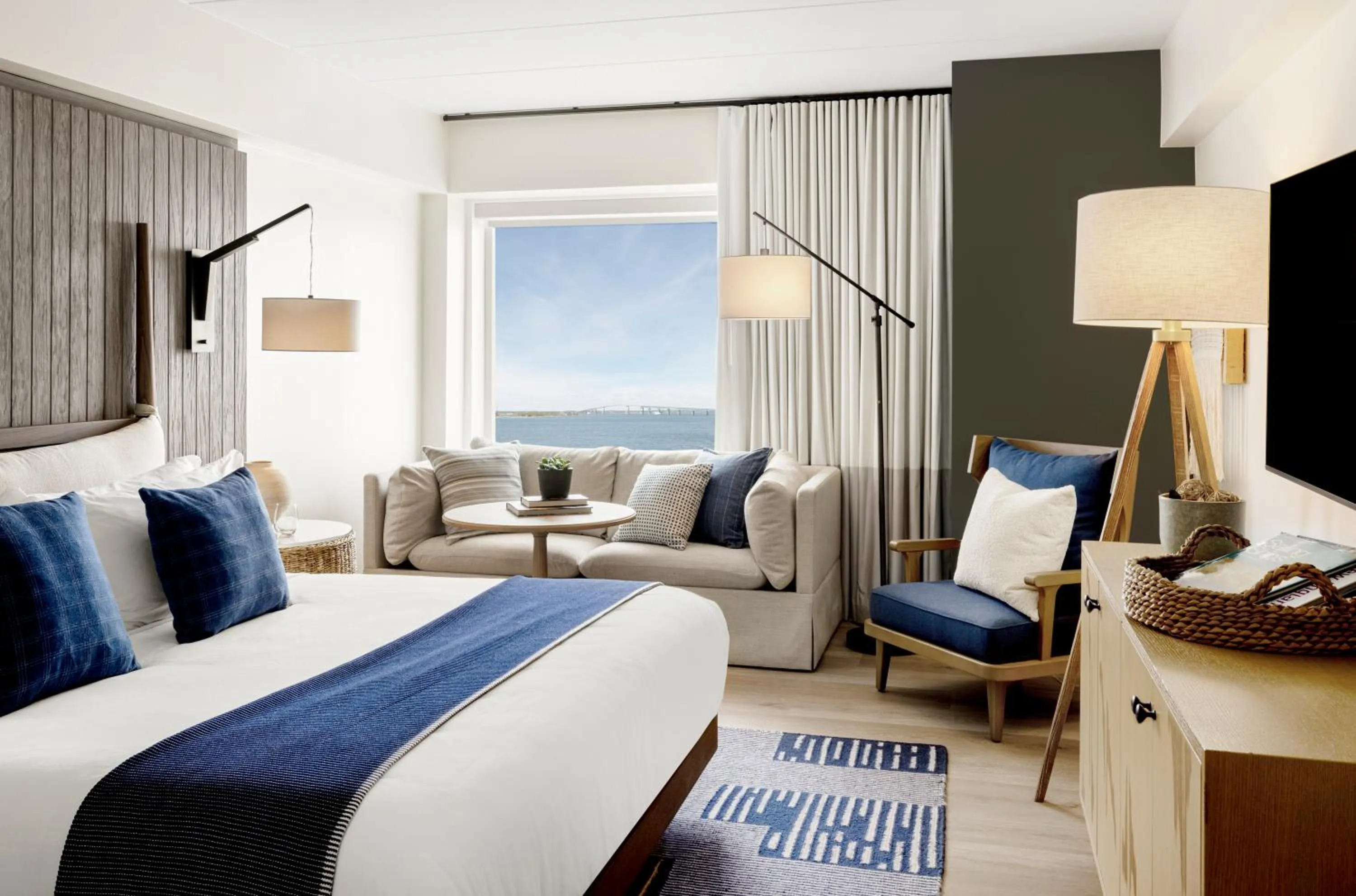 Bed in Newport Harbor Island Resort